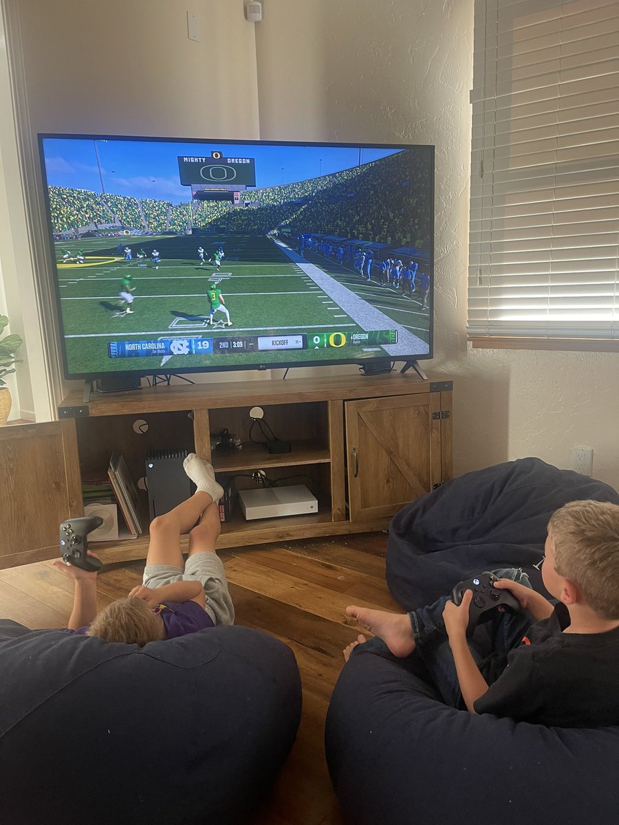 Coach Besaw tweet media