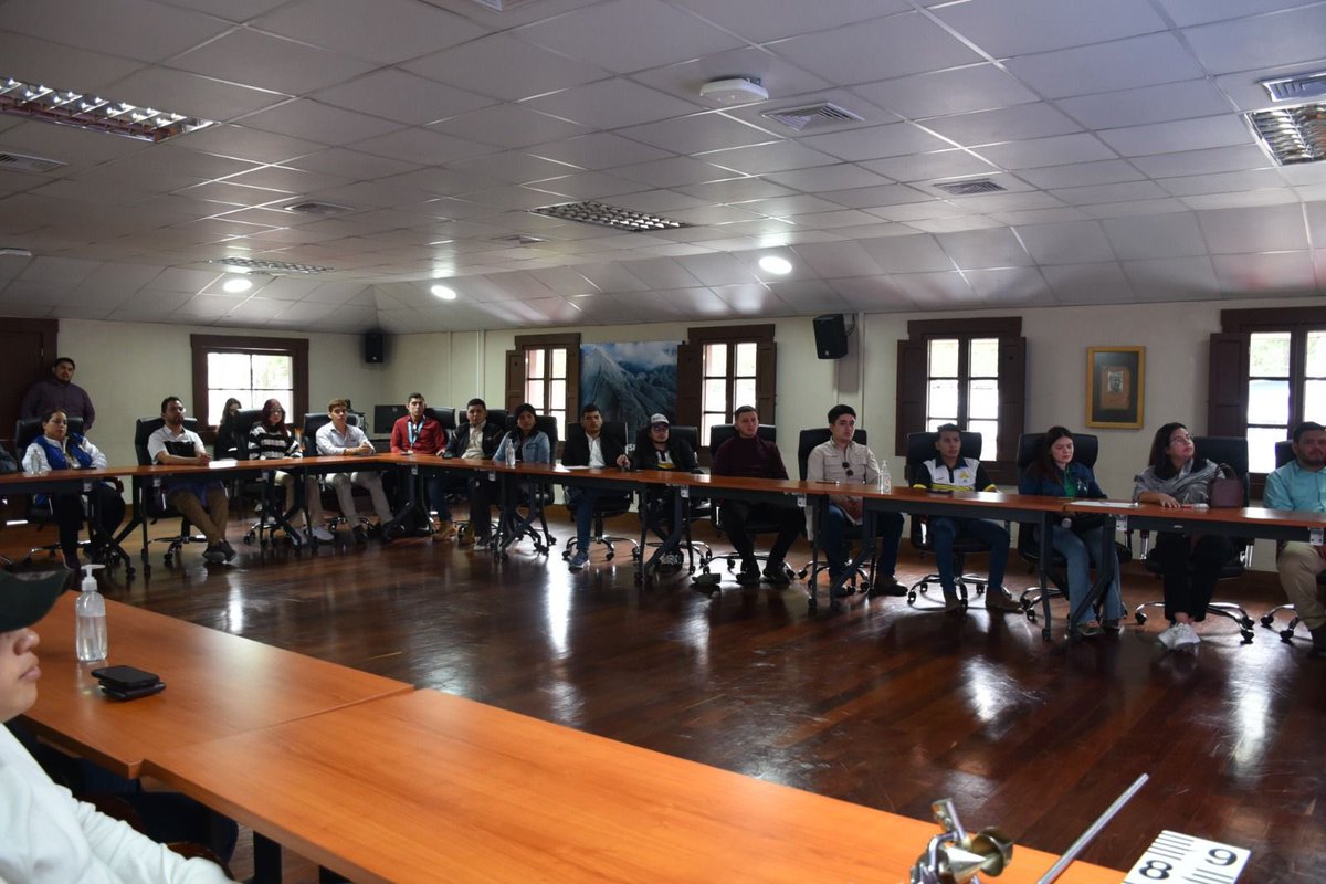 UNAH Campus Cortés (@unahcortes) on Twitter photo Del 10 al 14 de julio, estudiantes y docentes de Ingeniería Civil viajaron a Guatemala, en una enriquecedora gira académica. Se contó con el apoyo del Director Joseph Malta y del Rector Odir Fernández <a href="/UNAH_Rectoria/">Odir Fernández</a>.
blogs.unah.edu.hn/unahvs/estudia… Del 10 al 14 de julio, estudiantes y docentes de Ingeniería Civil viajaron a Guatemala, en una enriquecedora gira académica. Se contó con el apoyo del Director Joseph Malta y del Rector Odir Fernández <a href="/UNAH_Rectoria/">Odir Fernández</a>.
blogs.unah.edu.hn/unahvs/estudia…