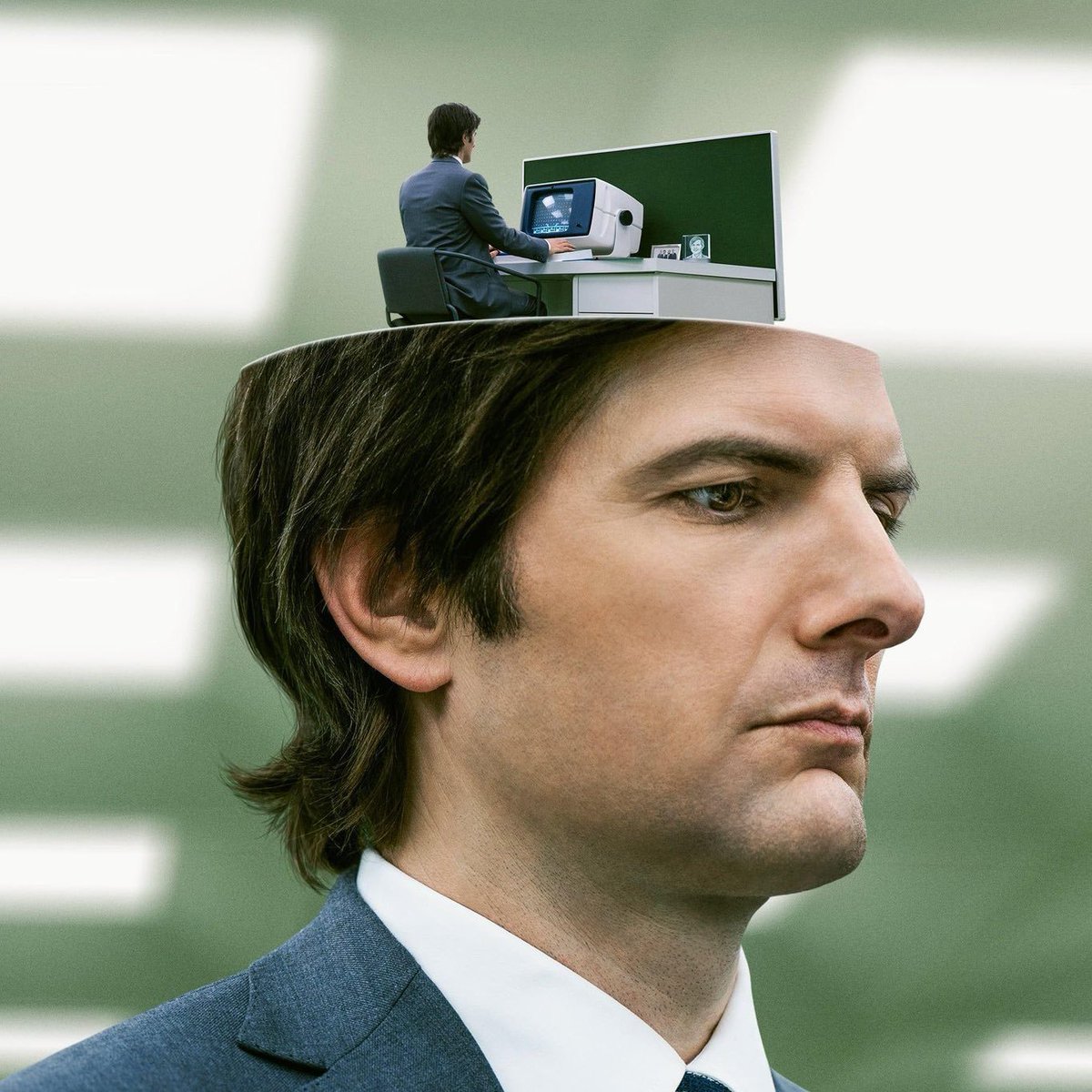 poptime's tweet image. MEU DEUS! A 2ª temporada de “Ruptura” teve o orçamento de 20 MILHÕES de dólares por episódio, se tornando uma das séries mais caras da história. Ansiosos?