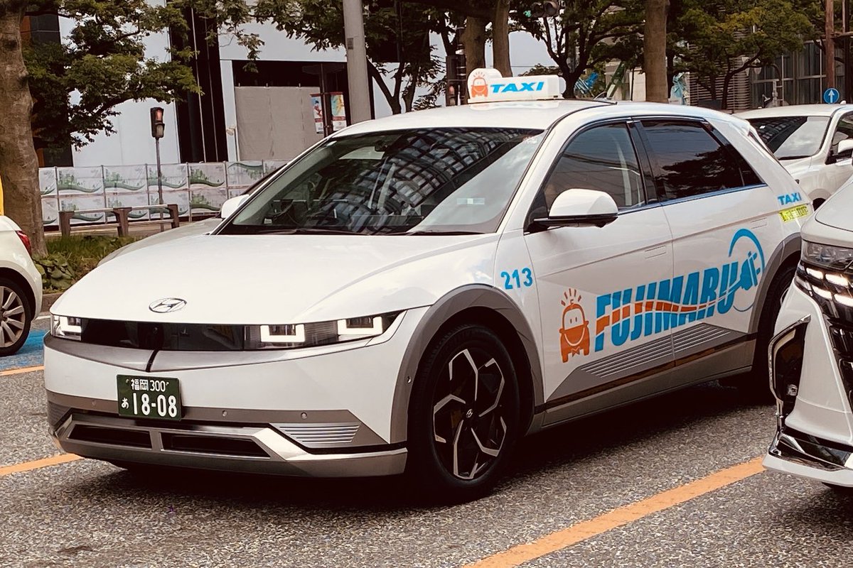 BusPhoto's tweet image. 藤丸タクシー　福岡　2024.7.21
珍しい電動車
#Hyundai #IONIQ #ヒュンダイ
#ヒョンデ