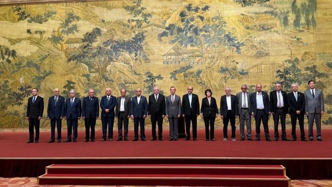 Globe Eye News tweet media