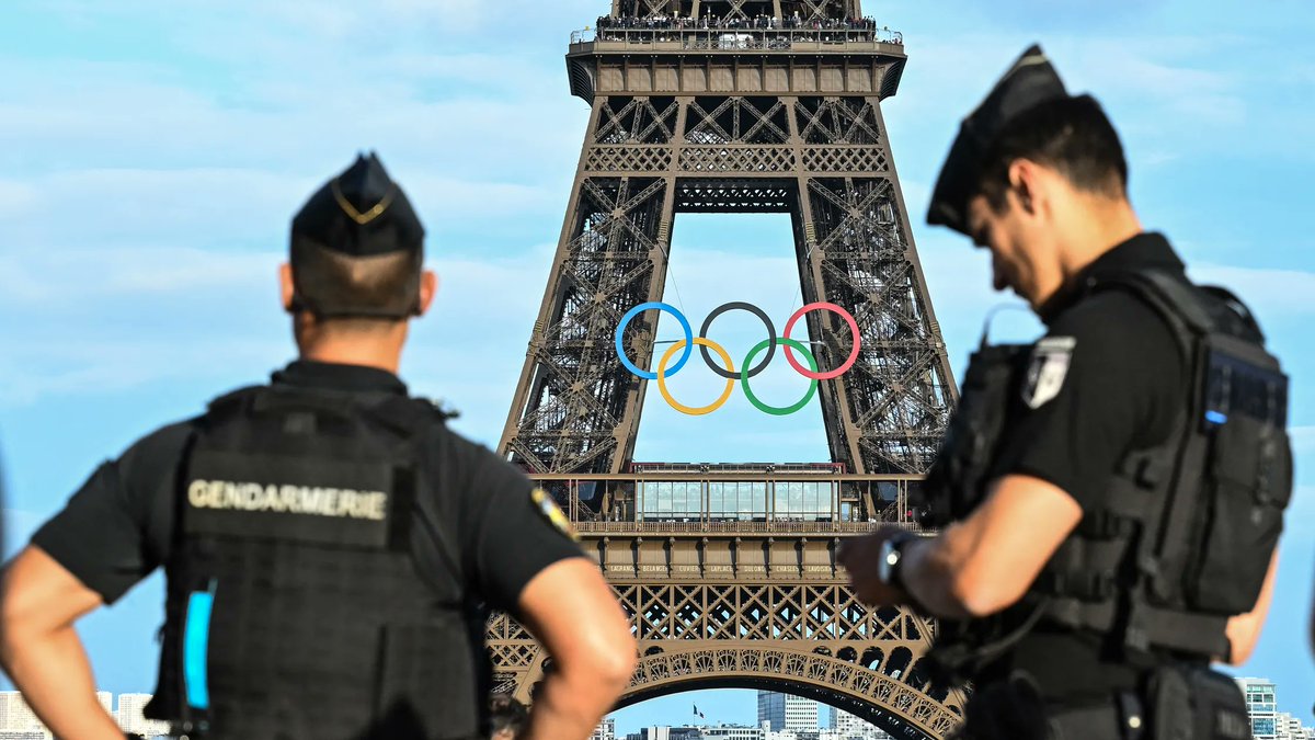 Mio per <a href="/wireditalia/">Wired Italia</a> #Paris2024
🇫🇷 🚔 🏅 Il Garante della privacy francese <a href="/CNIL/">CNIL</a> ha fissato i paletti per la #sorveglianza durante i giochi olimpici. Vietato il riconoscimento facciale ma ok ad alcune forme di analisi in ottica anti- #terrorismo.
wired.it/article/olimpi…
