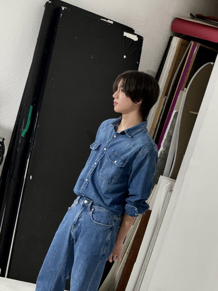 the_crewone_x's tweet image. POV: You have to check the monitor to make sure ur looking fine
#이건우 #GEONU