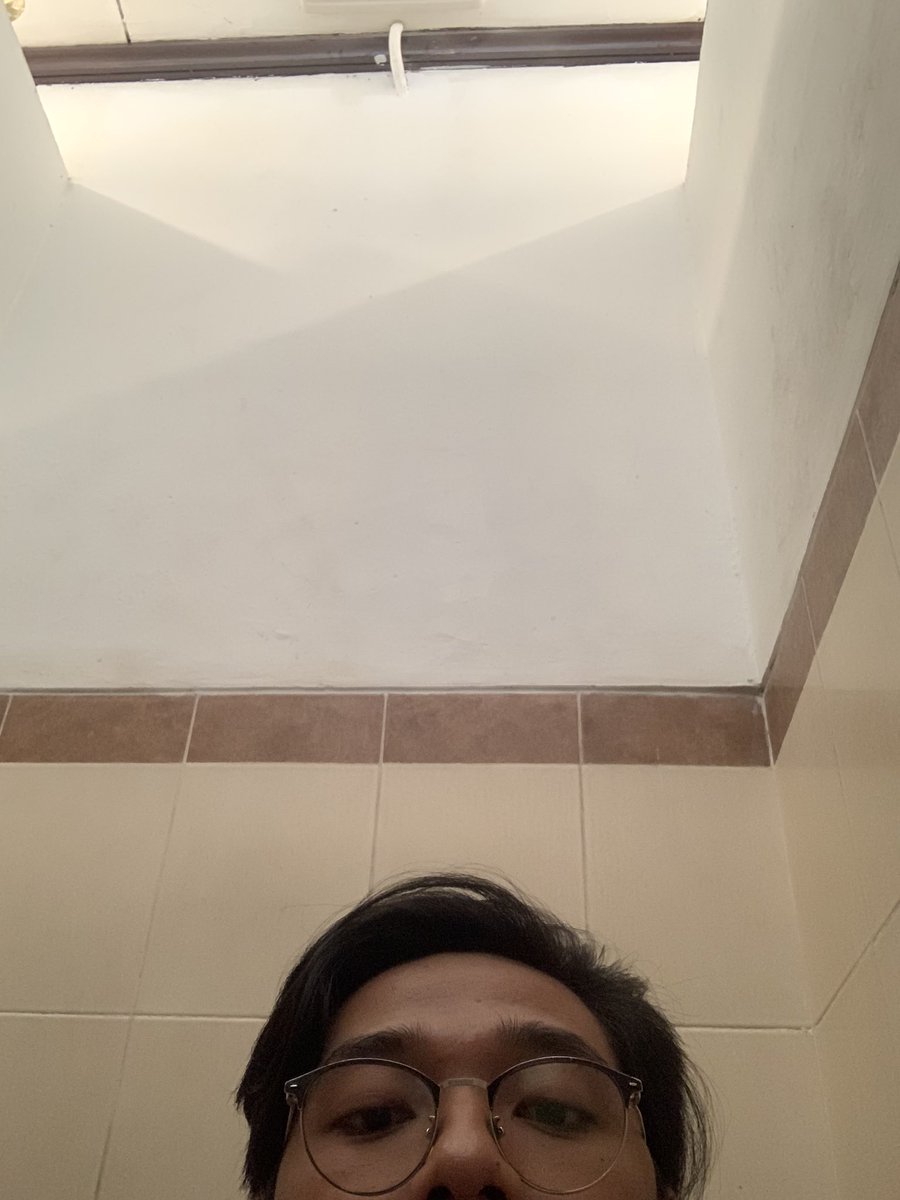 van_thedark's tweet photo. jangan dibuat beban, lepasin aja https://t.co/tFpdP1ay5C