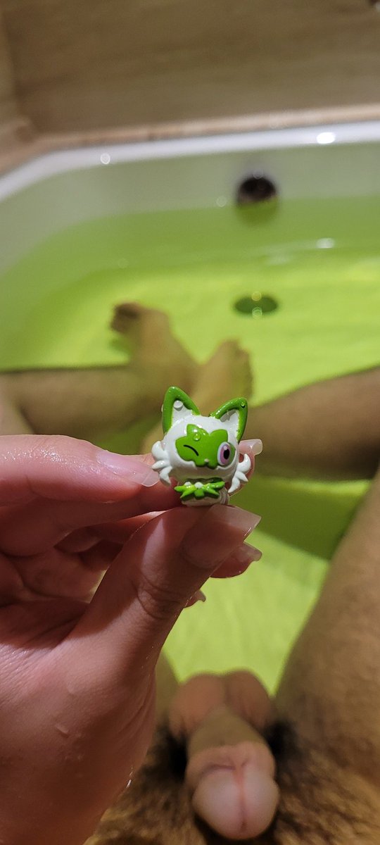 入浴球入面嘅公仔真係可以計到係邊隻
今次係新葉貓🐱😺😻