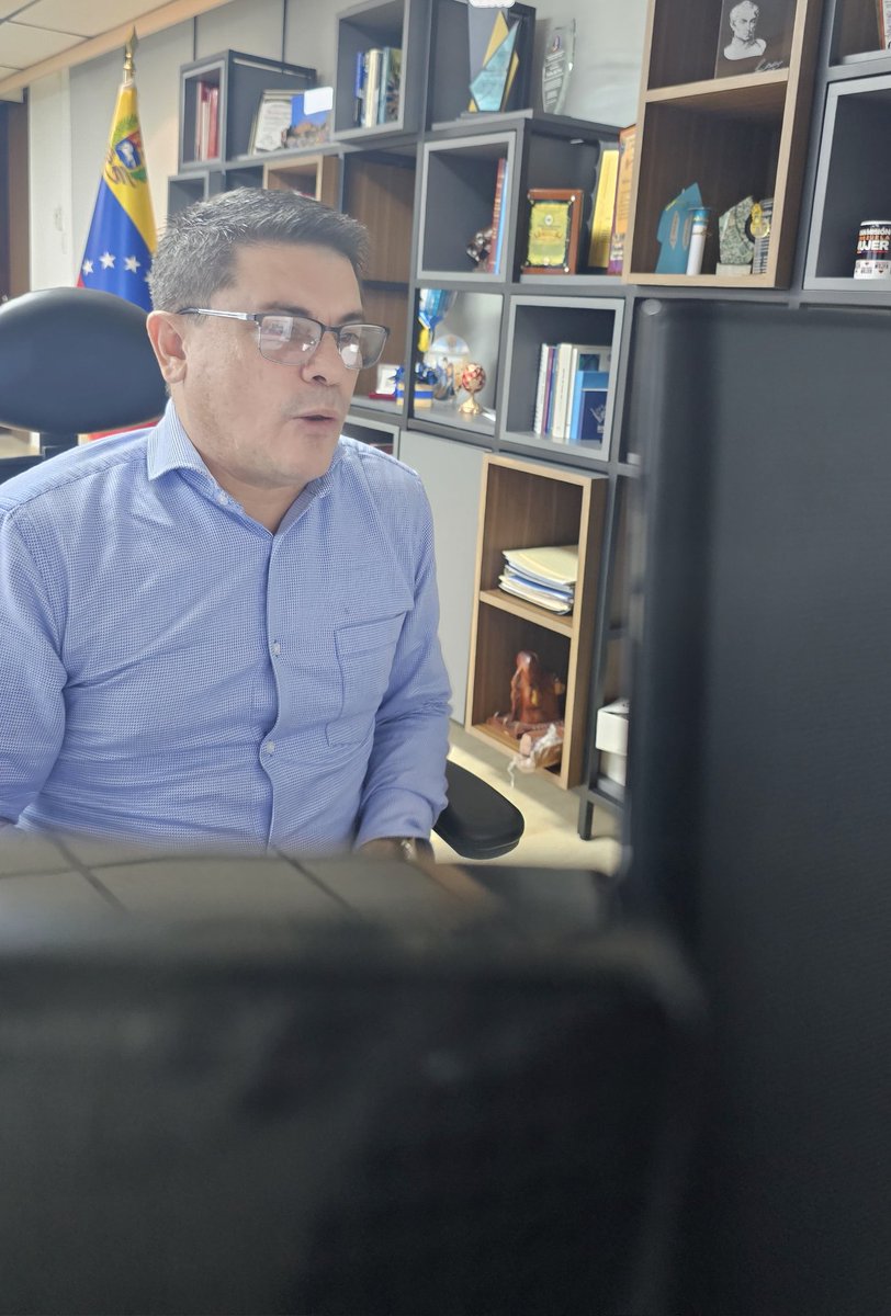 La gente comprende que la Revolución es un proceso. Es un planteamiento colectivo.
Todo el sistema económico, Social, cultural apela a las bases a través de las consultas. Explicando, debatiendo y escuchando.
<a href="/WuikelmanAngelP/">Wuikelman Angel P.</a> 

#GenteDePaz