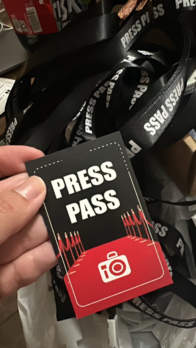 Got these awesome press passes delivered today, a gift from a former student! 📸 #cleartheList Ex-broadcast students helping out incoming  students… I LOVE IT! 🥰 amazon.com/hz/wishlist/ls…