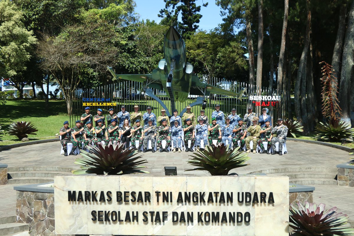 IKAHAN (@ikahanid) on Twitter photo .<a href="/ComdtAWARC/">Brigadier Lara Troy, CSC</a> AIRCDRE Ruth Elsley, along with staff & students from <a href="/acsc_j/">ACSC</a>, visited their 🇮🇩 counterparts at SESKOTNI, AL, AD & AU sharing information about the respective similarities of their professional military studies experiences & discussing ways for greater cooperation. .<a href="/ComdtAWARC/">Brigadier Lara Troy, CSC</a> AIRCDRE Ruth Elsley, along with staff & students from <a href="/acsc_j/">ACSC</a>, visited their 🇮🇩 counterparts at SESKOTNI, AL, AD & AU sharing information about the respective similarities of their professional military studies experiences & discussing ways for greater cooperation.