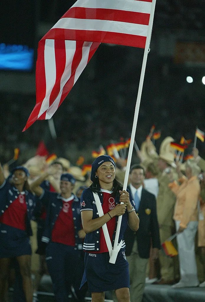 flagrantfemmes's tweet image. 20 years ago Dawn Staley was the flag bearer at the Olympics in Athens