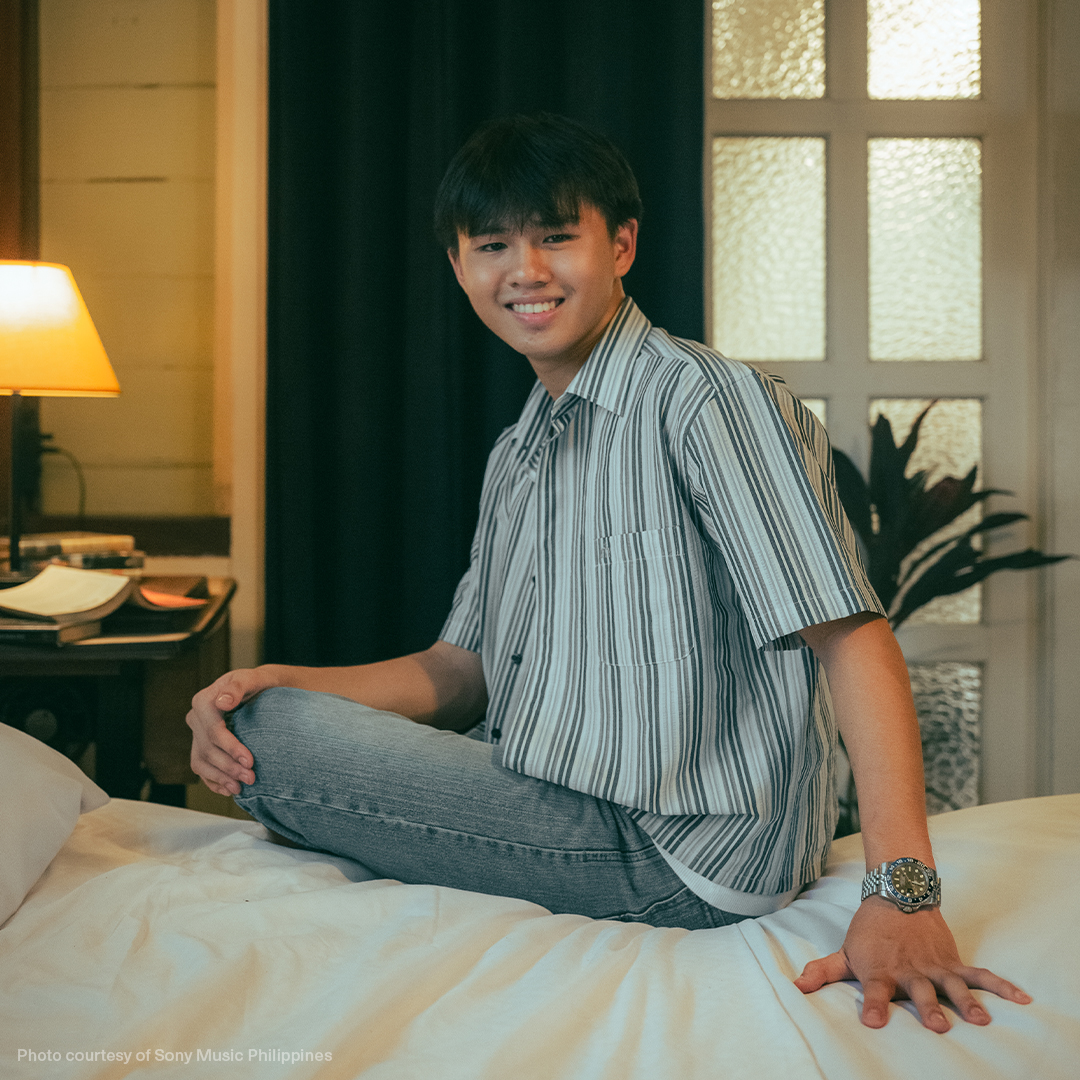BBPHOfficial's tweet photo. Get to know the young Cebuano hitmaker #Shoti, from those who inspired him to become an artist to his most memorable moment so far since his track “LDR” went viral.
Learn more: https://t.co/73fJFwEYm9
#BillboardPH
#BillboardPhilippines https://t.co/Vi6MD1xmtK