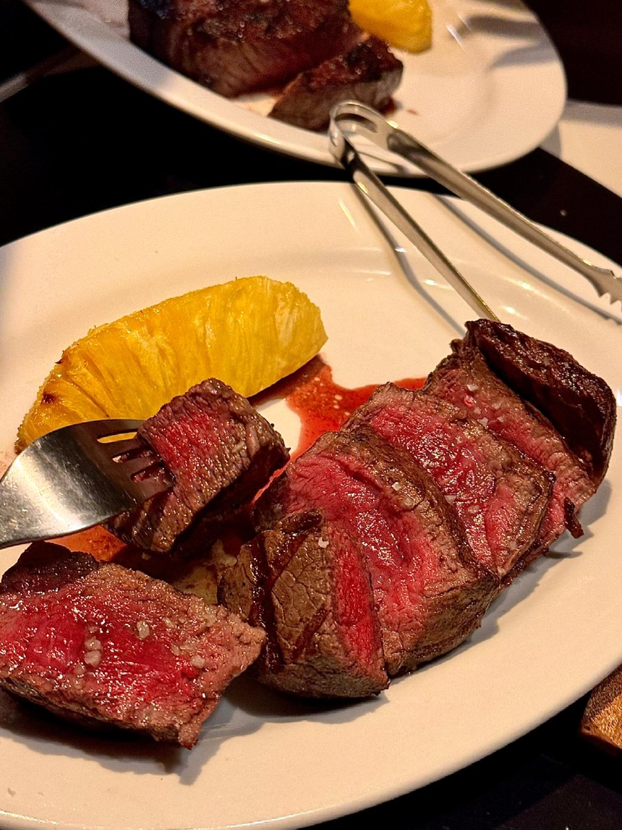 hapite's tweet photo. Sizzling steaks and laughter with friends, seasoned to perfection!🥩🥰 https://t.co/oyaISO8XJN