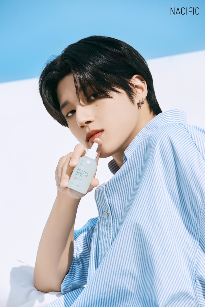 KrNacific's tweet photo. 𝙉𝘼𝘾𝙄𝙁𝙄𝘾 𝙓 𝘼𝙏𝙀𝙀𝙕

𝗪𝗢𝗢 𝗬𝗢𝗨𝗡𝗚’s Sυɱɱҽɾ VιႦҽ☁️

시카로 민감한 피부를 순하게 케어

네시픽 프레쉬 시카 세럼

#네시픽 #에이티즈 #우영 #시카세럼
#nacific #ATEEZ #WOOYOUNG https://t.co/HJ7OGSGwcO