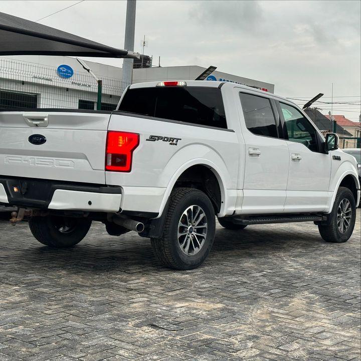 PrideAutos's tweet image. AVAILABLE FOR SALE
2018 Ford F-150 L A R I A T
Pristine condition
Price:39M
Call/Chat:08151619939
#cargirl #ladydriven #carporn #femaledriven #cargirls #stickchicks #carsofinstagram #cargirlculture #femaleowned #cargirlsdoitbetter #carmodel #carphotography  #savethemanuals #built
