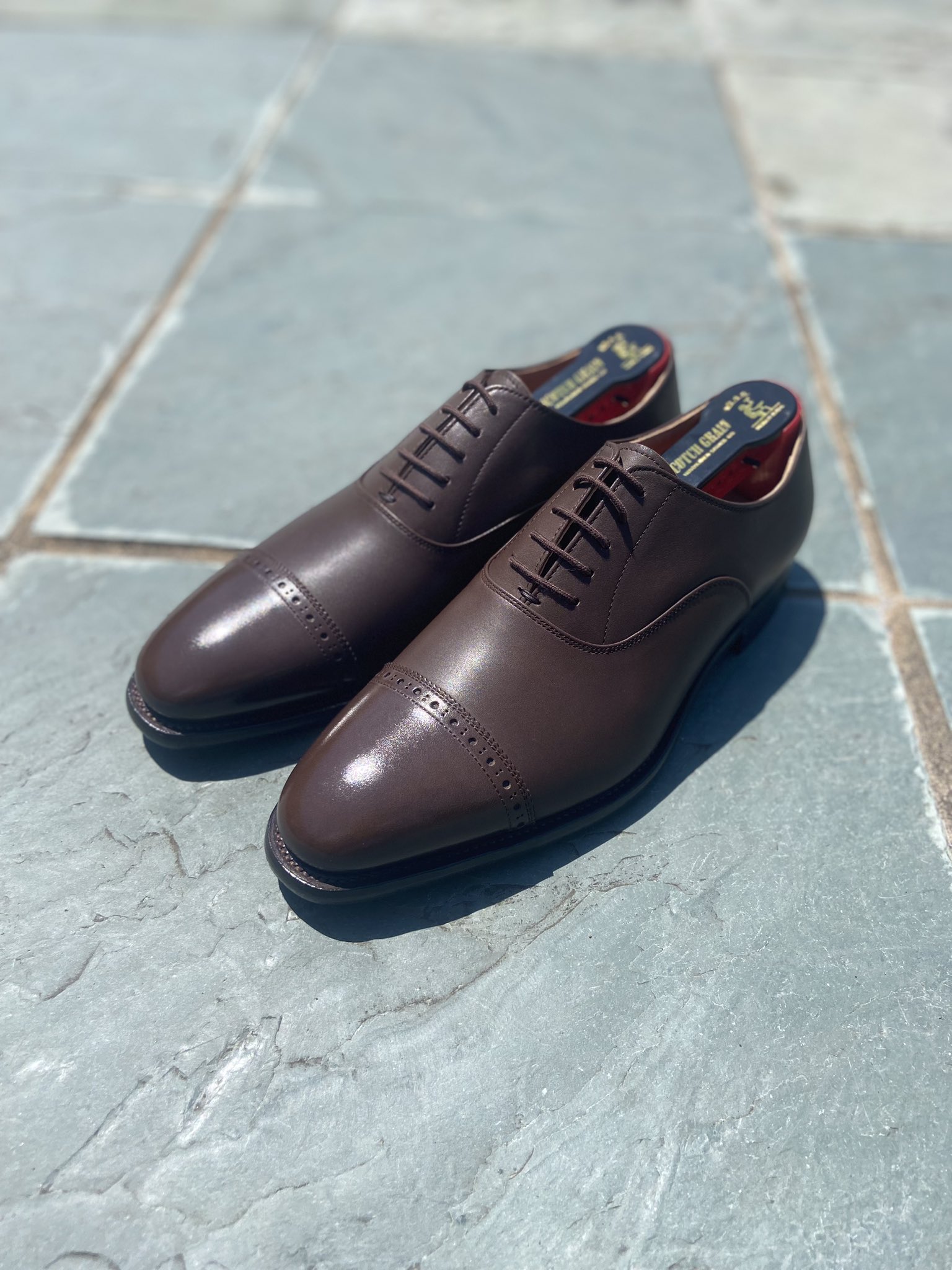 SCOTCH GRAIN 内羽根パンチドキャップトゥ