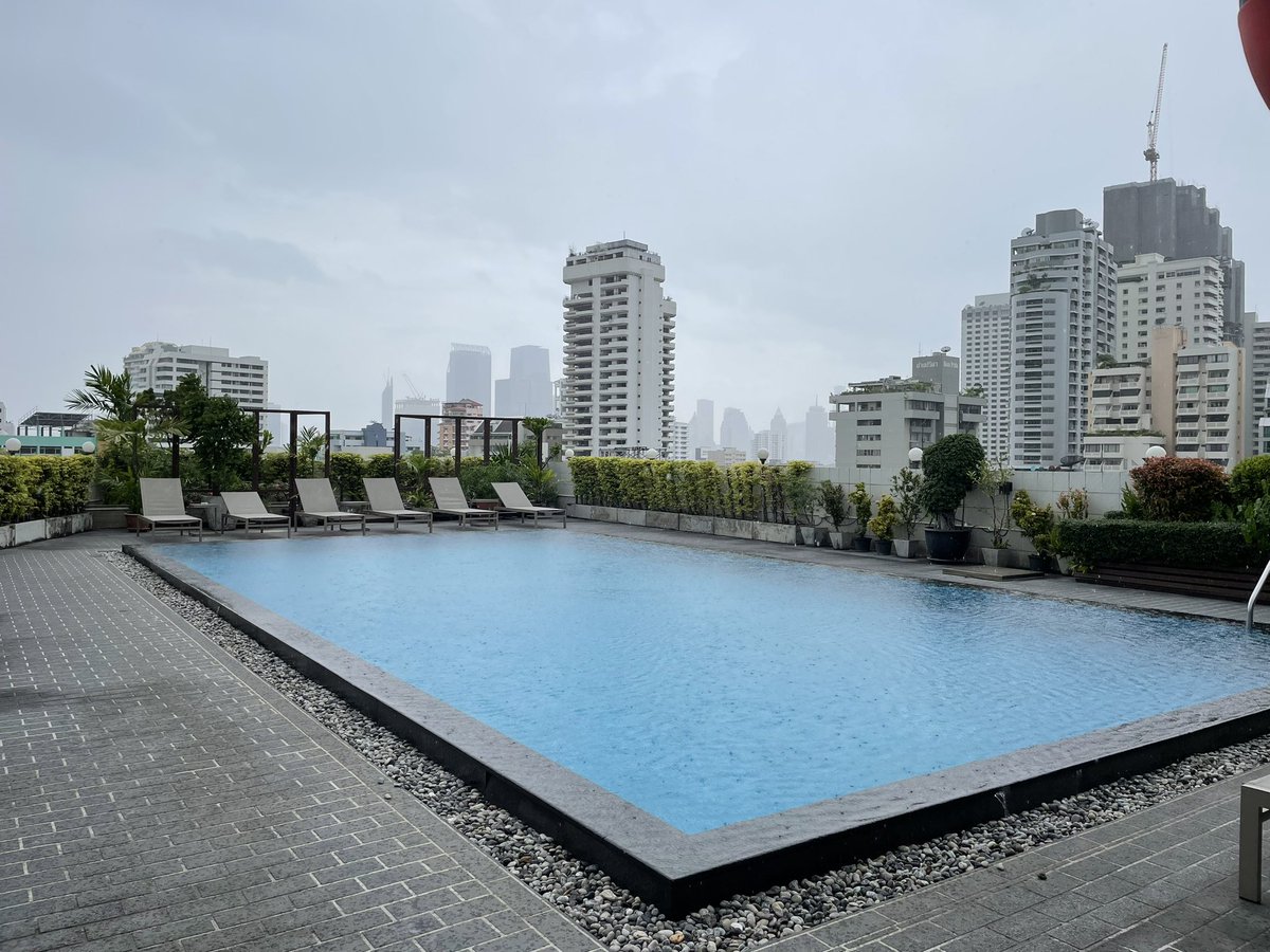 タイ最後の滞在ホテルはなんとコチラ。
プールがあるのが決め手、最終日チェックアウト後もゆっくり出来る。