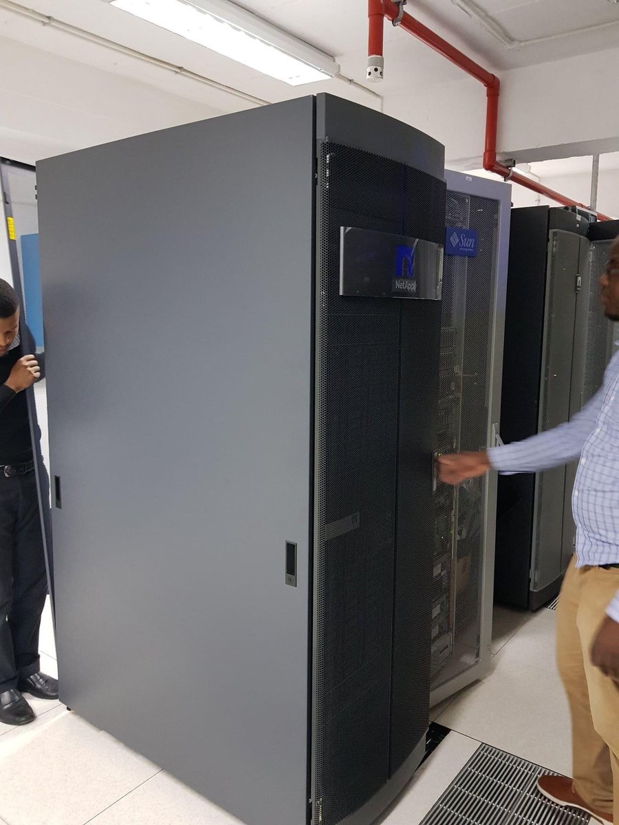 sparcsys's tweet image. *WE DID IT AGAIN!* Delivered cutting-edge NetApp FAS Hybrid storage solutions to thrilled customers! Our champion engineers nailed the assembly, configuration & commissioning! *YOUR DATA, OUR EXPERTISE* #EnterpriseIT #DataConsolidation #ServerVirtualization #DisasterRecovery #tbt