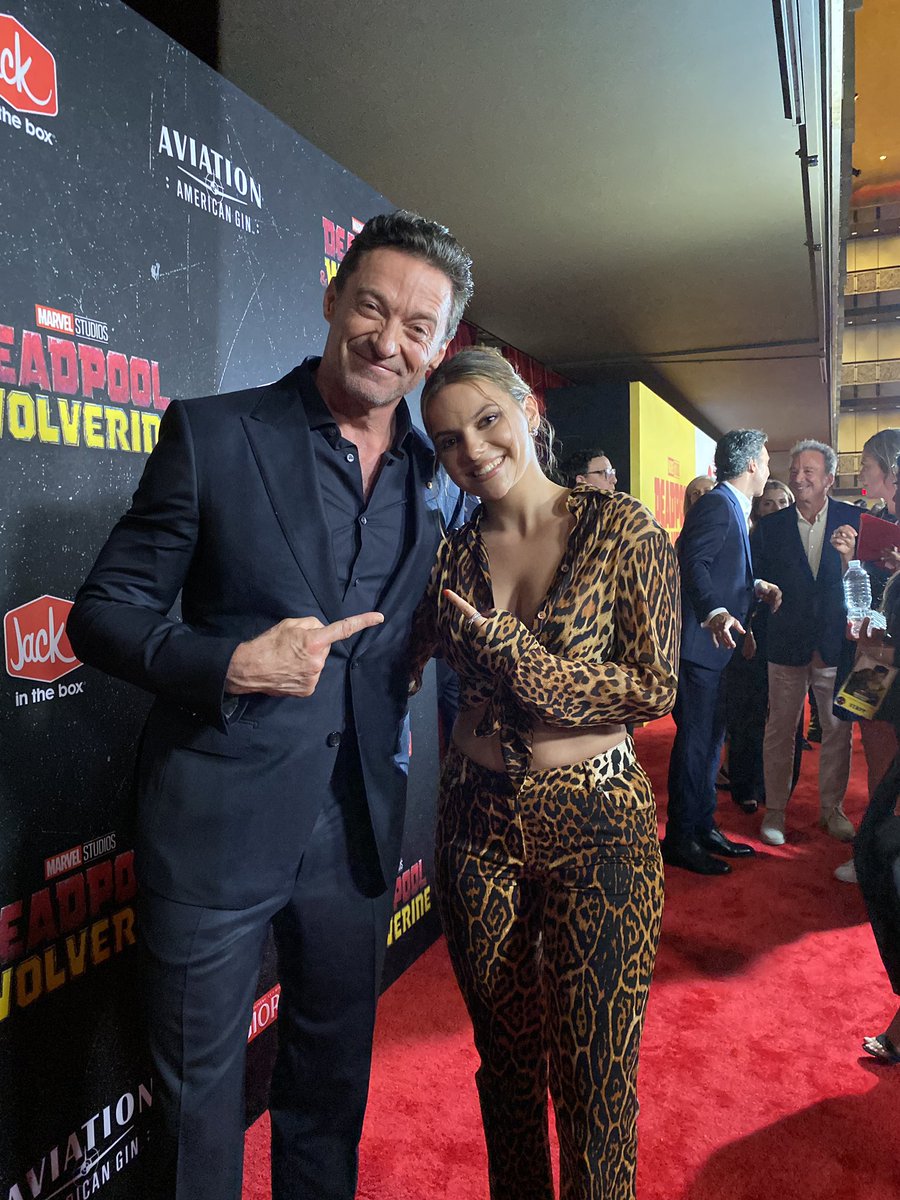 RealHughJackman's tweet photo. ❤️💛 @VancityReynolds @ShawnLevyDirect @deadpoolmovie @DafneKeen #DeadpoolandWolverine @Madonna #likeaprayer https://t.co/l3Z3N82ufw