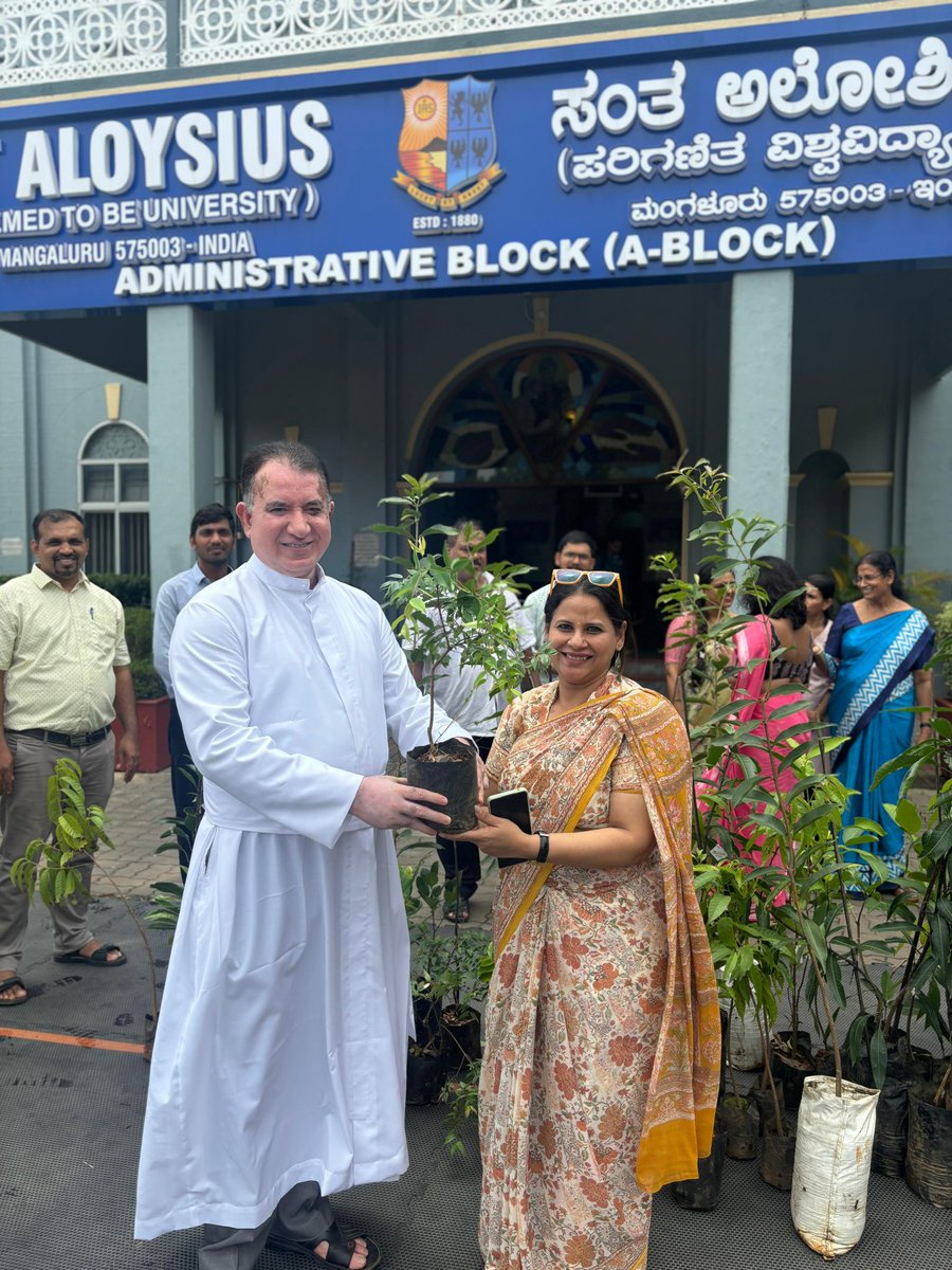 SACMangaluru's tweet photo. Fruit tree plantation drive was organized on the 20th of July 2024 for the teaching and non teaching faculty of St Aloysius (Deemed to be University) as a part of making Mangalore a fruit city, an initiative by St Aloysius Institutions, Mangaluru #Mangaluru #Mangalore #fruittrees https://t.co/SHv0x6EHaW