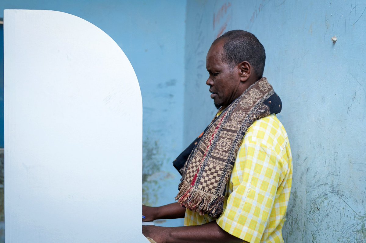 Punsaa_PL's tweet photo. On Tuesday, July 23rd, the last 3 districts in Nugaal: #Garowe, #Dangorayo, and #Godobjiran are voting for their local council. Polling stations opened at 6 AM and will close at 6 PM. Voting is proceeding smoothly, with early morning voter turnout.
#PUNSAA #PLGE #PLElections https://t.co/9YvdoOpVIZ