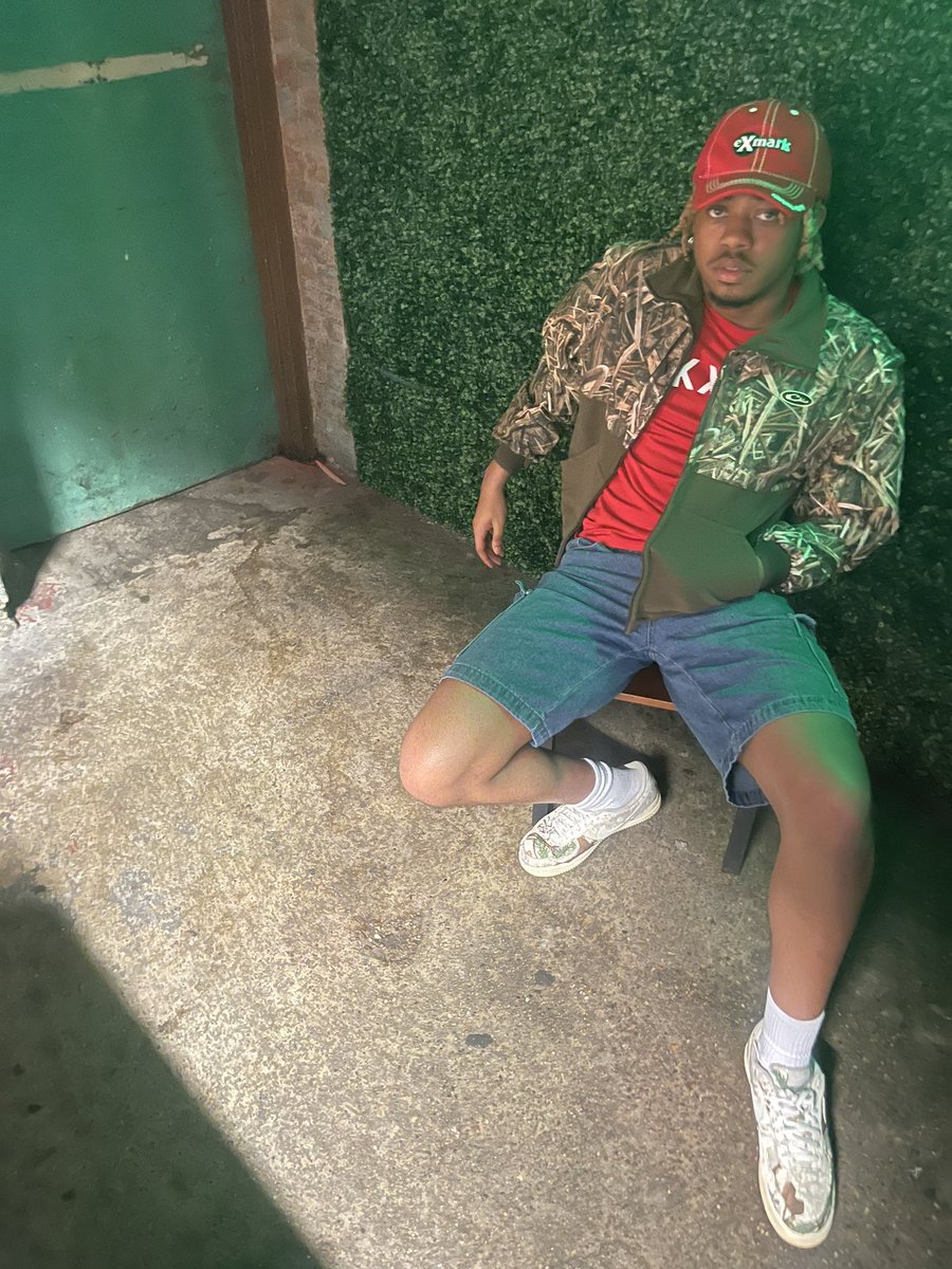 #WhosWhoOfJSU

➡️ Greyson (Grey) Trotter 
➡️ New Orleans, Louisiana 
➡️ Senior Thee Live 25
➡️Founder Of The Blue Jays
➡️Mr.Spectrum
➡️ MADDRAMA
➡️Love making new friends