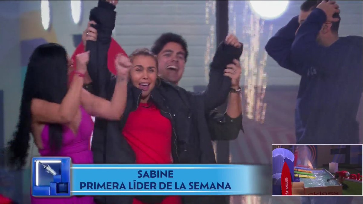 FernandoJacobsn's tweet photo. Antes que nada, chequen la salud de Sabine, y segundo, si Karime sale nominada votare a favor de ella por el buen gesto que hizo por su compañera de #LaCasaDeLosFamososMX #LaCasaDeLosFamososMx2 https://t.co/Hl9CHLaBXj