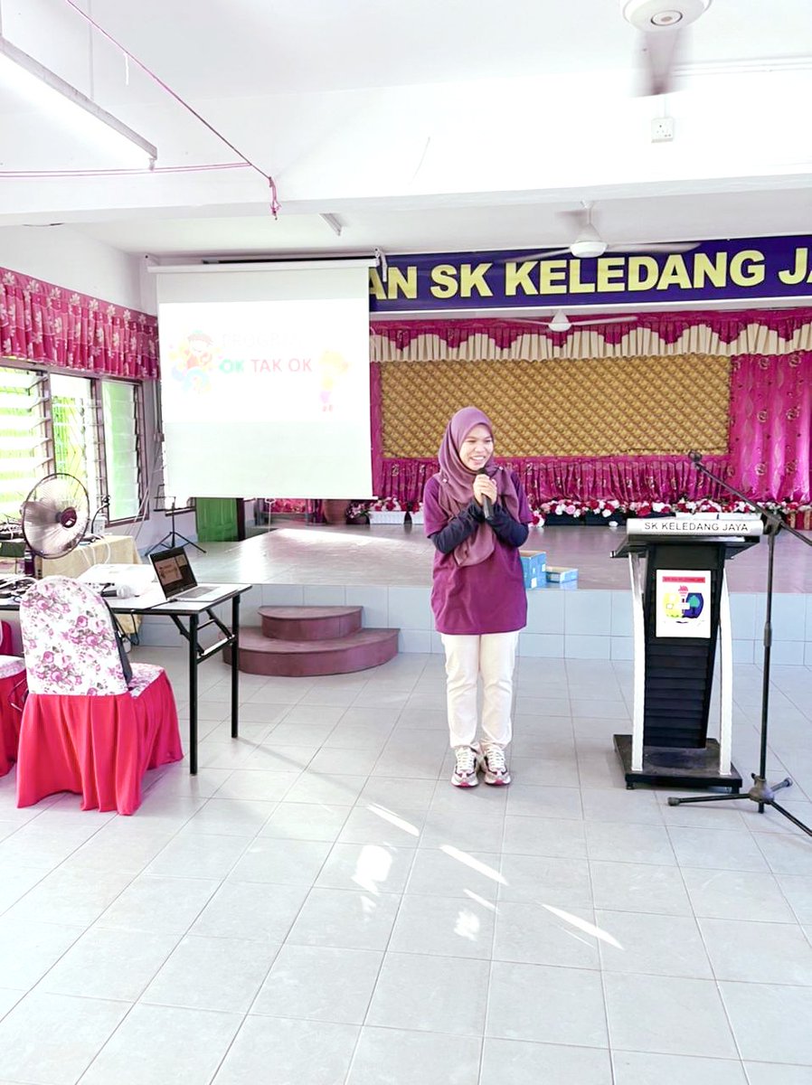 WCCPenang's tweet photo. Pada 18/7, PPW telah menjalankan Program OK Tak OK di SK Keledang Jaya, Nibong Tebal untuk 56 orang murid Darjah 4, 5 & 6. Murid-murid melibatkan diri secara aktif dalam sesi kami.
#OKTakOK #ProgramSekolah #PPW https://t.co/I7HKstJwkO