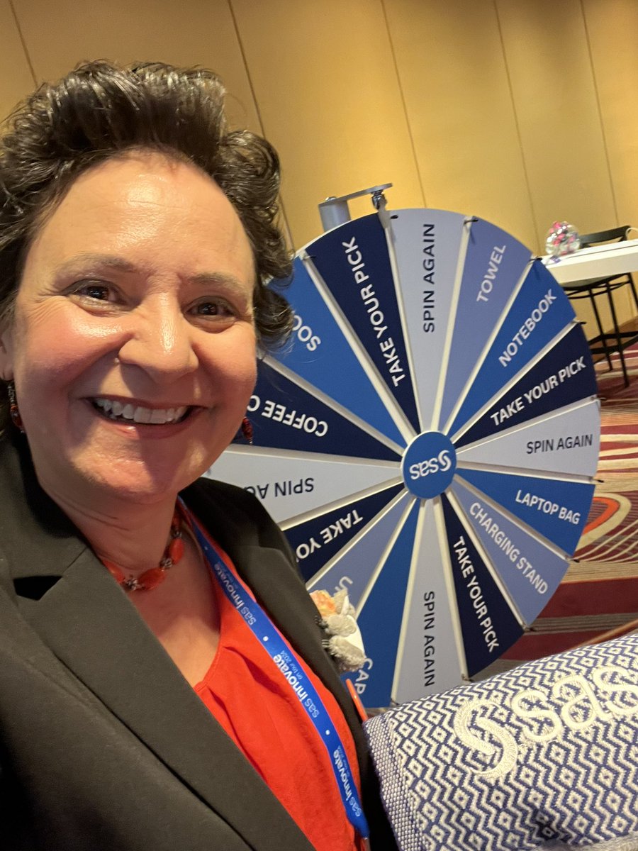 Gamification at #SASInnovateonTour… spinning the wheel and winning a <a href="/SASsoftware/">SAS Software</a> blanket! Thanks <a href="/sas_anz/">SAS Australia & NZ</a> 🤩🆒💙

#SASswag #SAS #SAScommunity