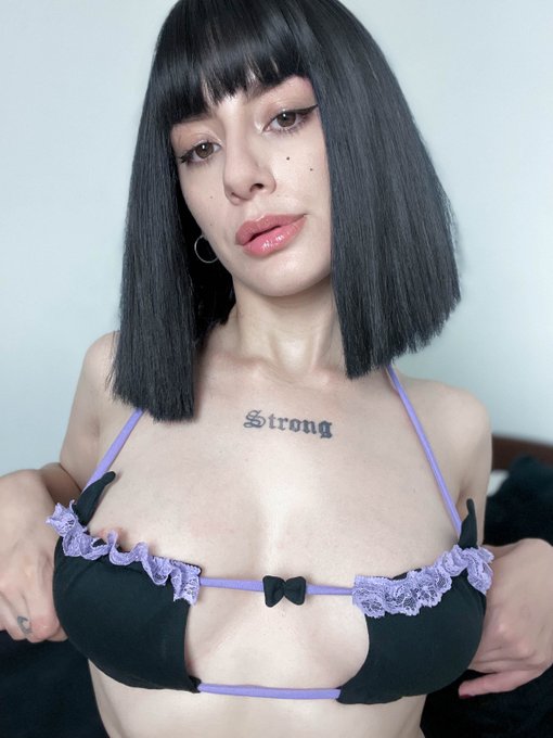 Es una pena que a&uacute;n no est&eacute;s suscrito a mi p&aacute;gina 😳  https://t.co/tV3dbZDXQV https://t.co/Nc1g550eJl