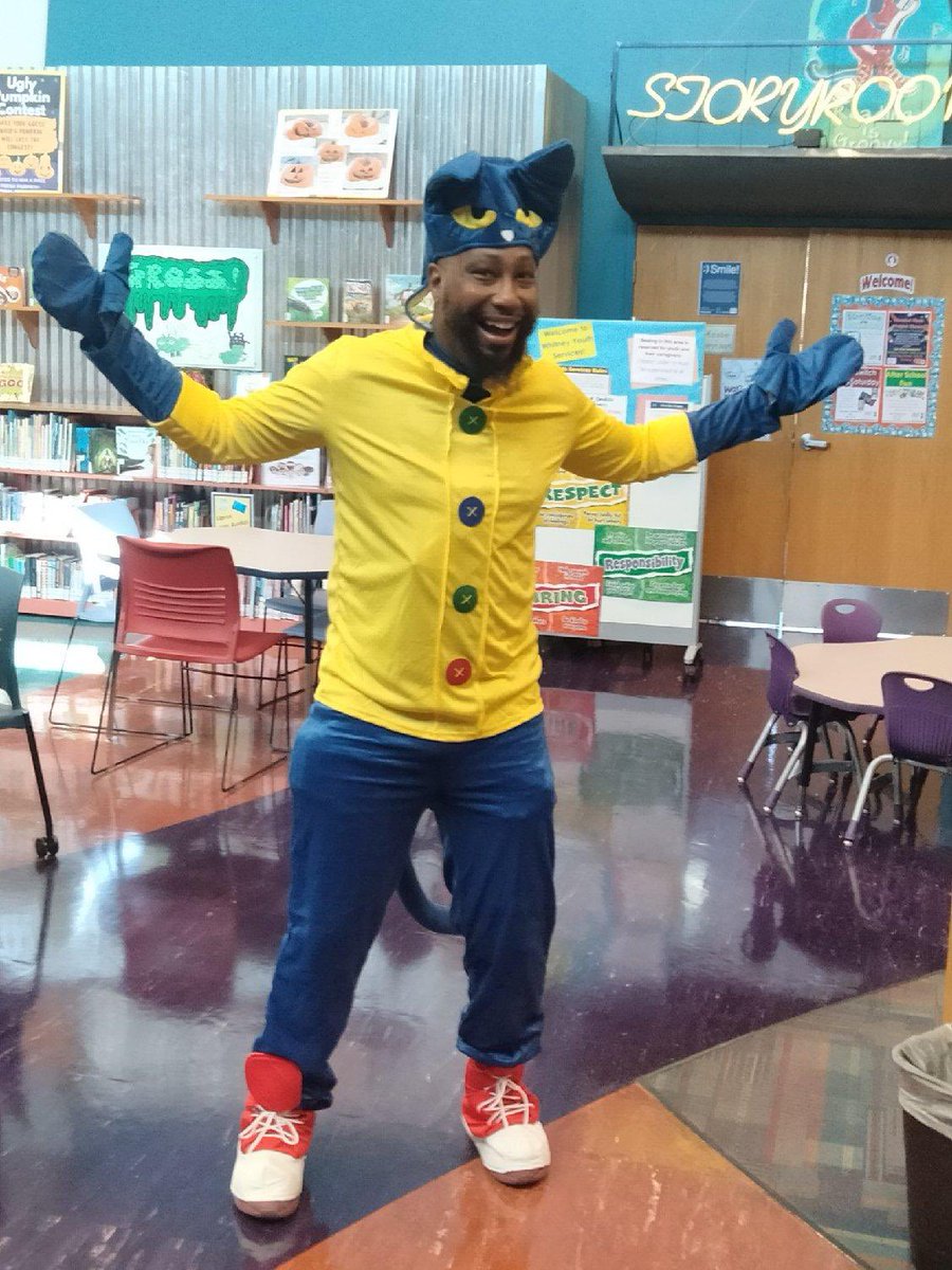 Mr. Billy the Librarian tweet media
