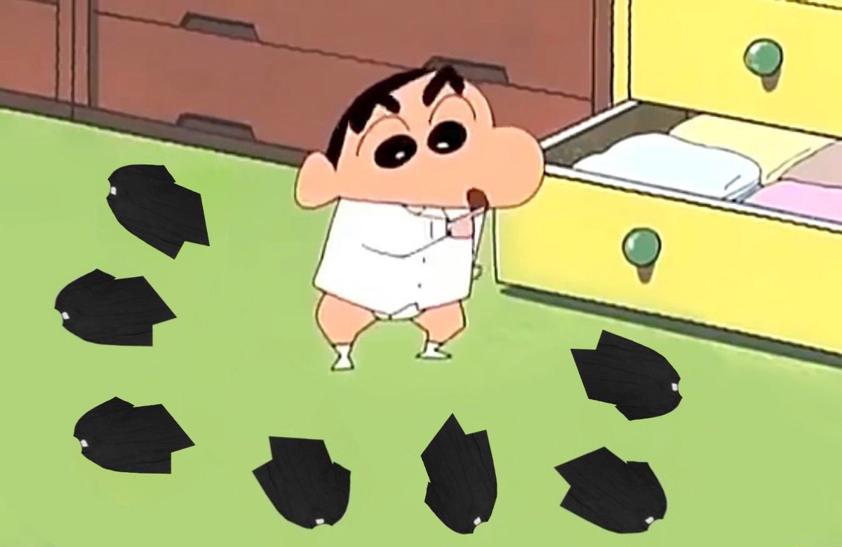 3 tumpukan teratas di lemari haechan