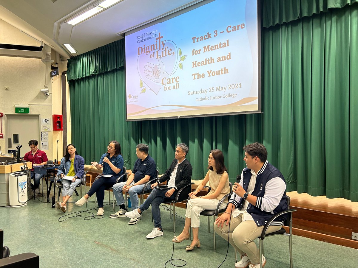 🎤 I had the opportunity to moderate at the @CaritasSingapore Social Mission Conference 2024 for the track on "Care for Mental Health and The Youth."

🙏 Thank you to all the panellists. Let's work together to help every youth see the #beauty and #dignity of life in themselves.