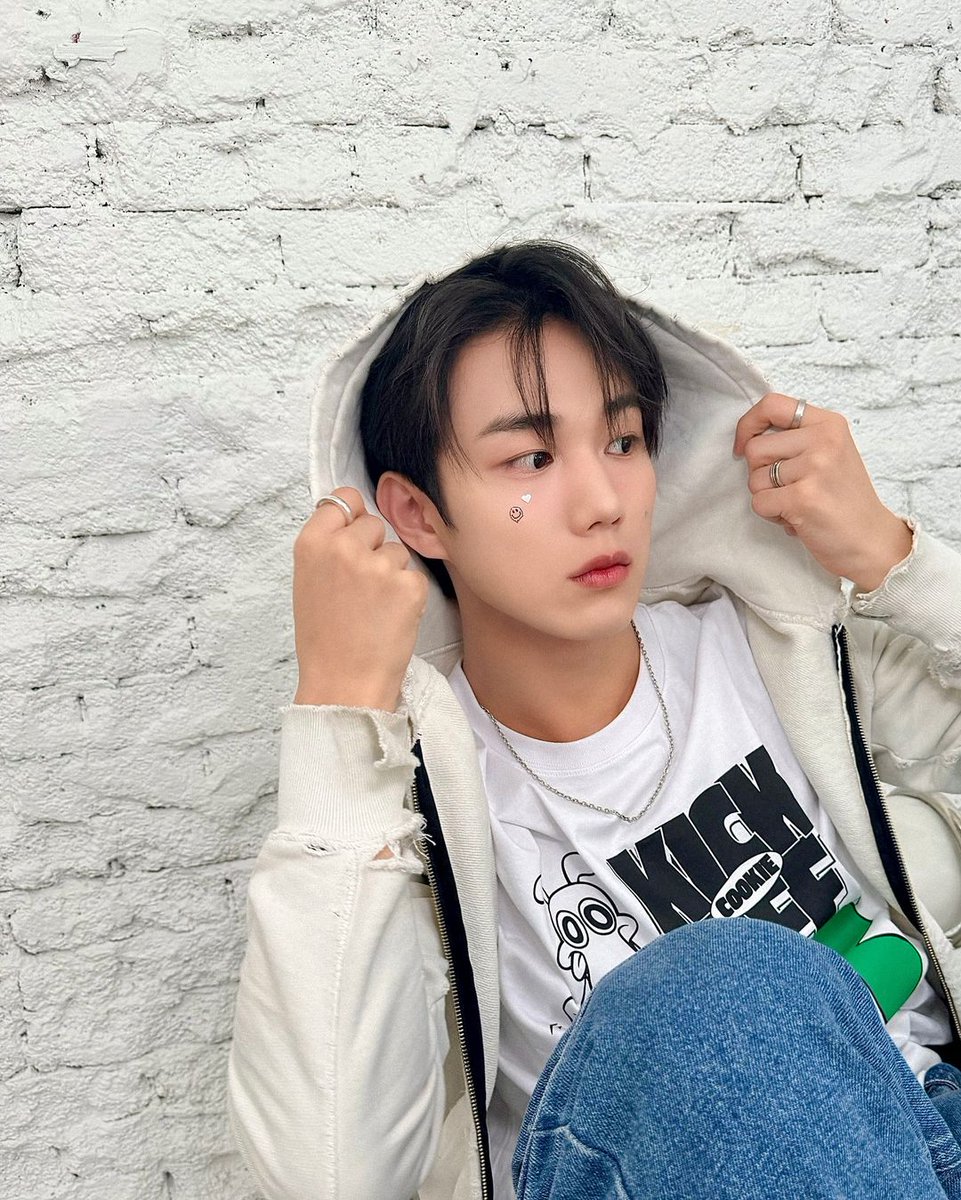 INTAK (@lntakx) on Twitter photo 