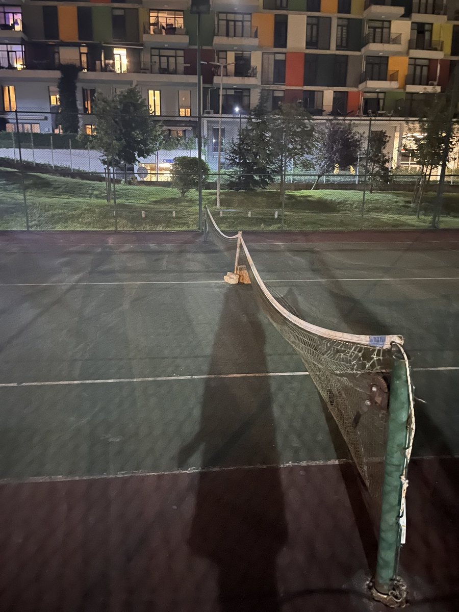 iii_jean's tweet photo. @MaltepeBelTr  rica etsek bize yardımcı olurmusunuz ? Tenis kortları kullanılamayacak durumda ve ışıklandırma yetersiz bazıları çalışmıyor

Azerbaycan Halk Cumhuriyeti 100. Yıl Parkı https://t.co/20PzLOz2dU