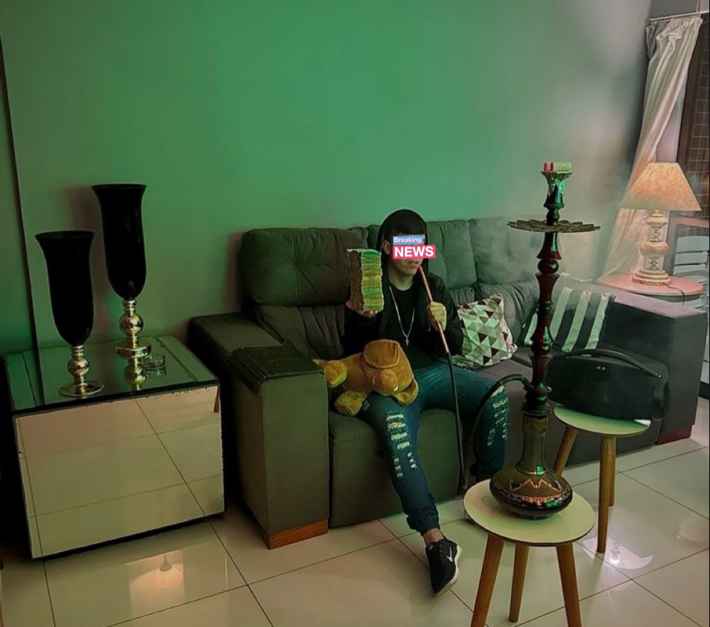 Rei do cartão clonado tweet media