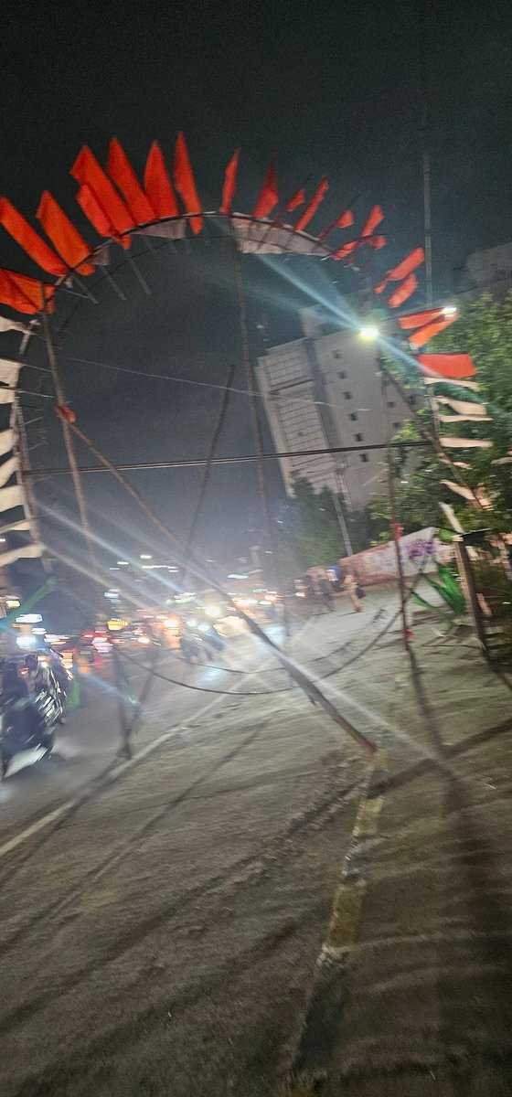 ParvatiAkki's tweet photo. As if the DAILY CHAOS on roads wasn't enough, these are cropping up everywhere. These not only block footpaths and roads but are made of iron dammit!!! Disasters waiting to happen, courtsey our great political parties and authorities who okay this! https://t.co/o22Yb47ZZ7