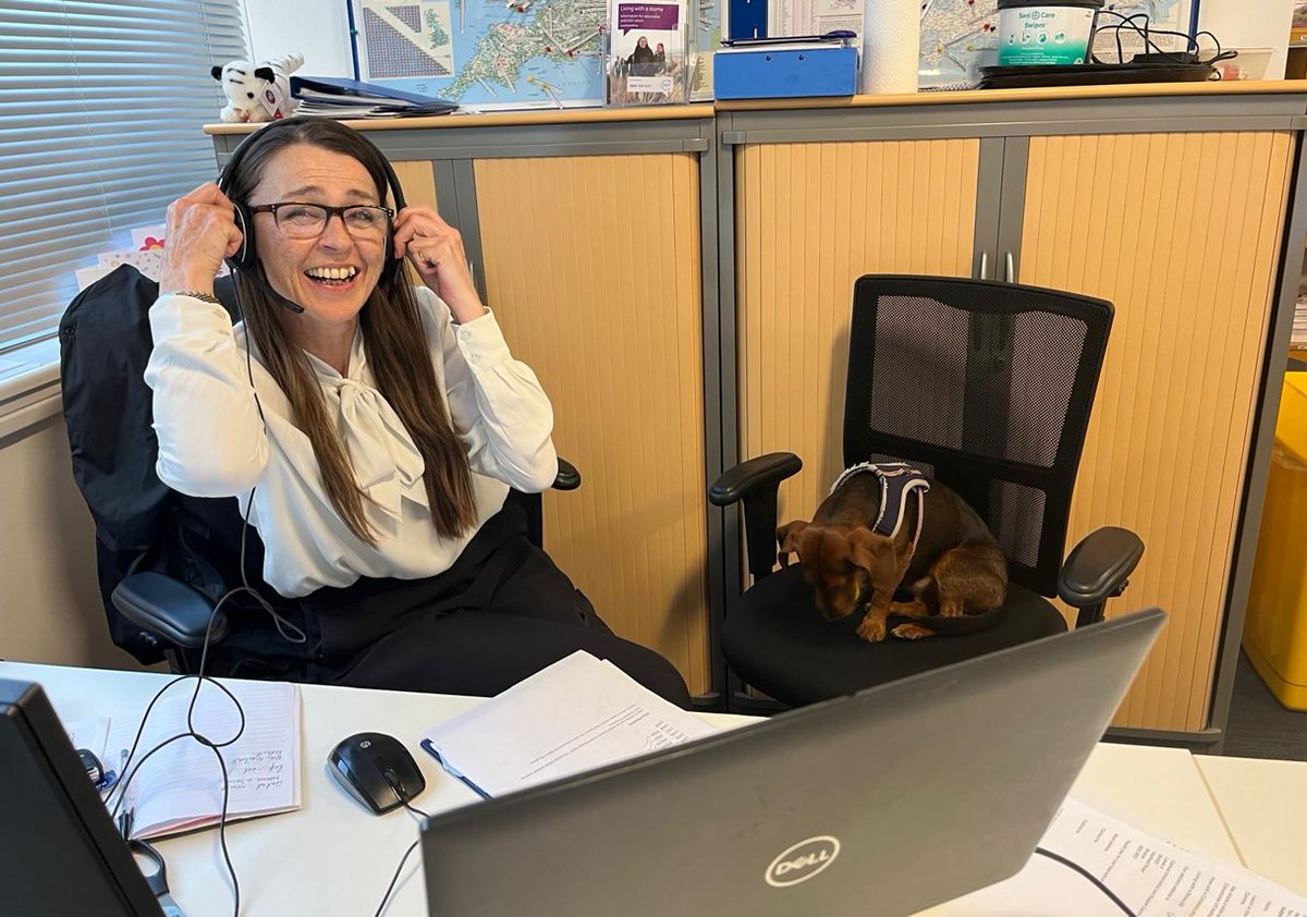 ColostomyUK's tweet photo. Jo had an absolute BLAST training little Rascal here how to use the helpline! 🤣

Jo is our Volunteers &amp; Support Coordinator and has been with us for over 20 years! You may have spoke to Jo on our 24 hour stoma helpline, which you can call on 0800 328 4257 https://t.co/A2M4KVZM4g