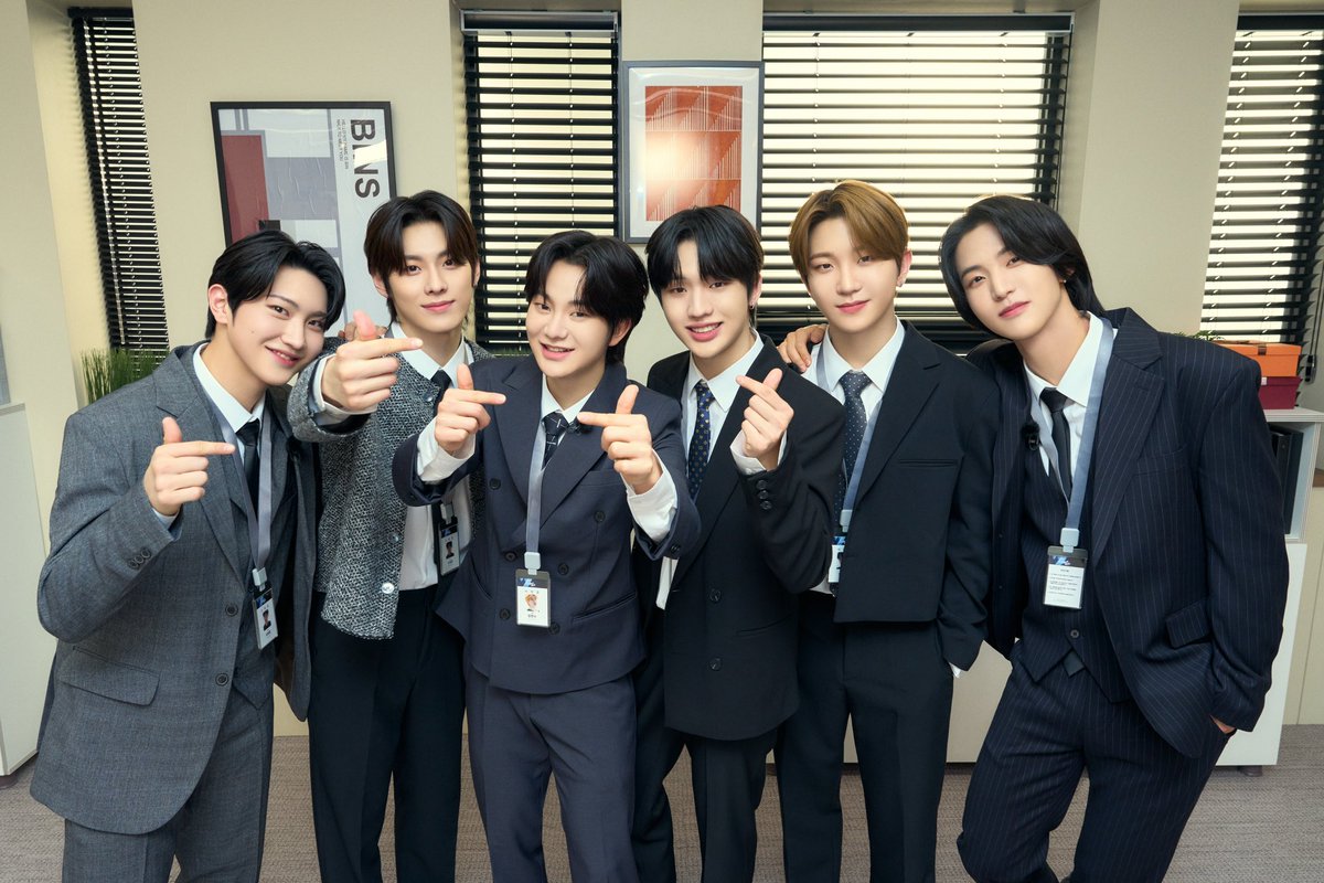 TNX_Official's tweet photo. [#TNX_투표안내] 🗳

<ROAD TO KINGDOM> 사전 에이스 팀 투표 안내

📍투표 기간: ~7/26 12PM (KST)
📍투표 방법: Mnet Plus 접속  -> 로드 투 킹덤 사전 에이스 팀 투표 -> 'THE NEW SIX' 투표
📍투표 링크
Android
🔗 https://t.co/DqeKja9Yu7 

iOS
🔗 https://t.co/AXKxKV8psj 

THE NEW SIX 에게 많은 투표 부탁드려요👑❤️‍🔥

#THENEWSIX #TNX #더뉴식스
#로드투킹덤 #ROADTOKINGDOM 
#PNATION #피네이션