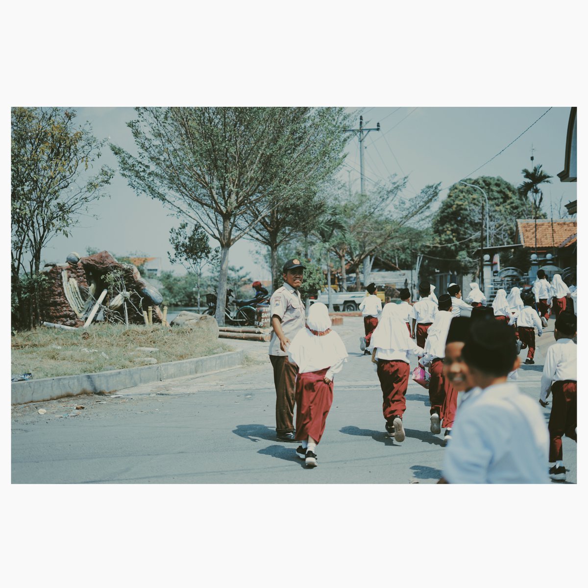 samborejo's tweet photo. Anak Terlindungi, Indonesia Maju

#harianak
#harianaknasional
#harianaknasional2024
#anakterlindungiindonesiamaju https://t.co/hvvdjCBKJk