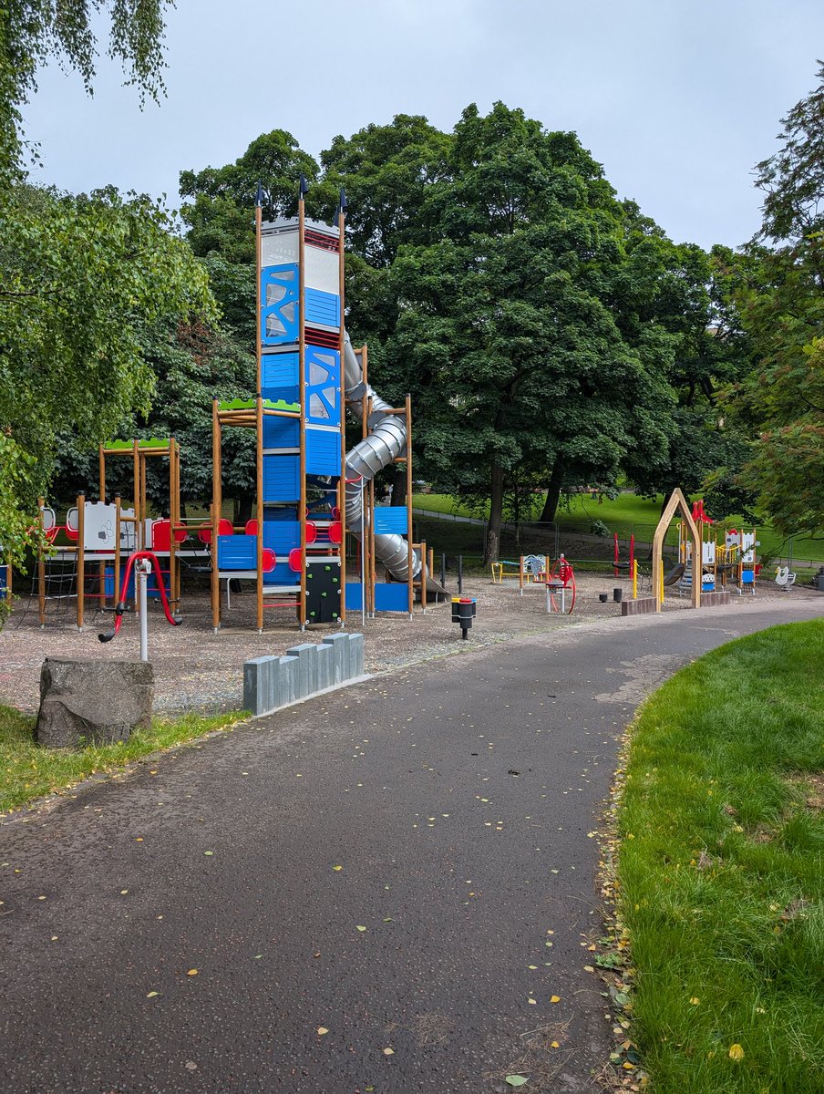 alien_mural's tweet photo. @edinhelp I passed the new playground at West Princes Street Gardens yesterday and it's looking brilliant, any update on when it is opening? Thanks 😊 https://t.co/k1GCGwOsKW