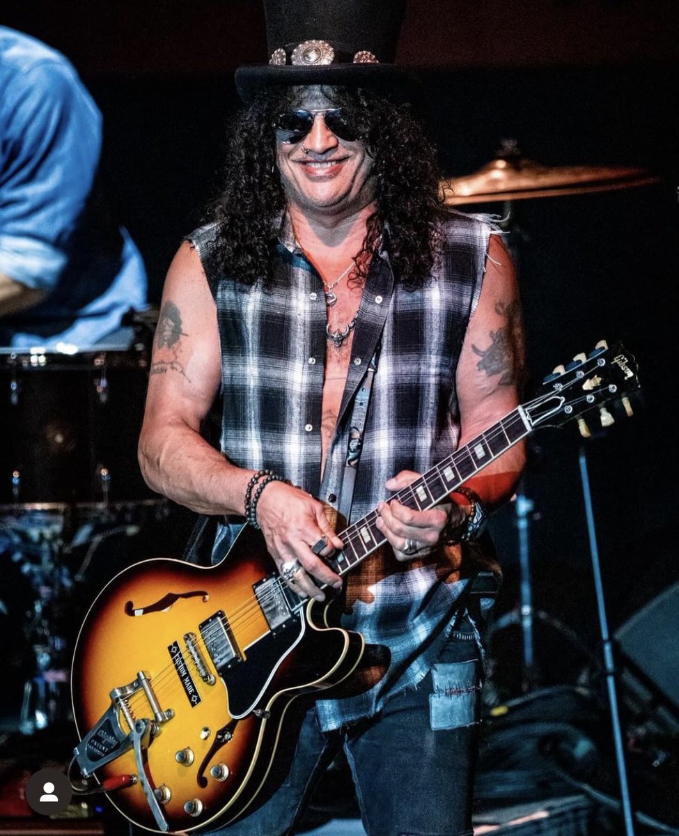 I wish you a very happy birthday <a href="/Slash/">Slash</a> and wish you a lot of strength and love in this hard times!✌️🙏🎩❤️
Photo: Jack Lue