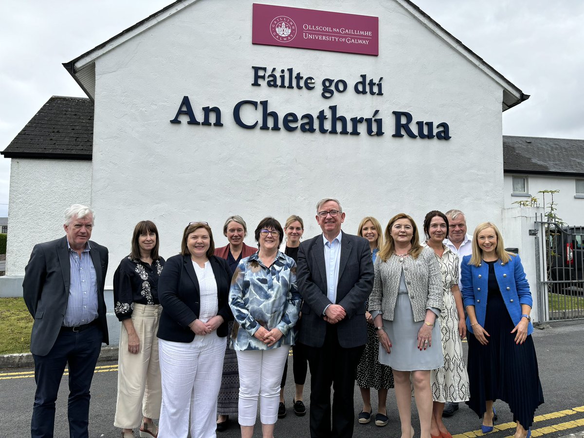 Ollscoil na Gaillimhe (@ollnagaillimhe) on Twitter photo Bhí an cruinniú deireanach d’Fhoireann Bainistíochta <a href="/uniofgalway/">Ollscoil na Gaillimhe | University of Galway</a> ar an gCeathrú Rua inniu roimh bhriseadh an tsamhraidh. Míle buíochas le Treasa Uí Lorcáin agus a foireann in Ionad <a href="/AcadamhOnaG/">An tAcadamh, Ollscoil na Gaillimhe</a> na Ceathrún Rua as fáilte mhór a chur romhainn. Bhí an cruinniú deireanach d’Fhoireann Bainistíochta <a href="/uniofgalway/">Ollscoil na Gaillimhe | University of Galway</a> ar an gCeathrú Rua inniu roimh bhriseadh an tsamhraidh. Míle buíochas le Treasa Uí Lorcáin agus a foireann in Ionad <a href="/AcadamhOnaG/">An tAcadamh, Ollscoil na Gaillimhe</a> na Ceathrún Rua as fáilte mhór a chur romhainn.