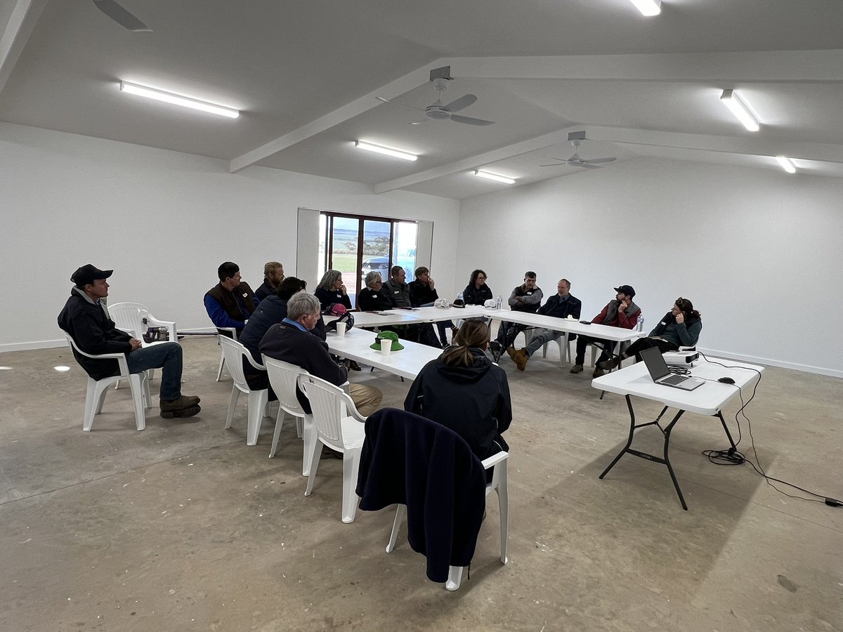 gentry_jayne's tweet photo. Queensland growers from Brigalow &amp; western downs #GRDCStudyTour learning from southern Australian grower groups. Day 1 Hart field site - professional focused research - impressive. #RiskWise @grdc @DAFQld @jakeonfarm @1980BenTaylor @RussWoodAg https://t.co/EF45DyuHJv