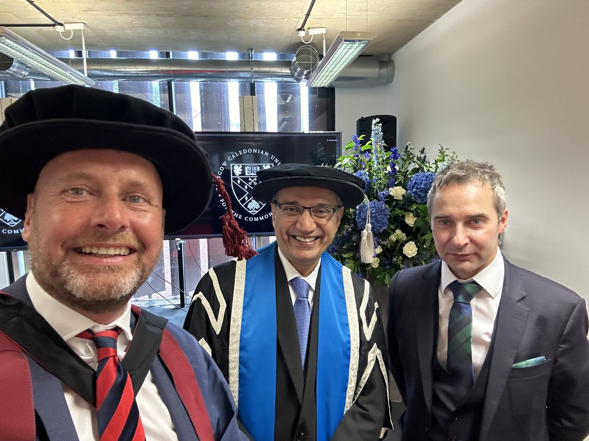 LOVE a #Graduation celebration <a href="/GCULondon/">GCU London</a> 
<a href="/CaledonianNews/">Glasgow Caledonian University</a>