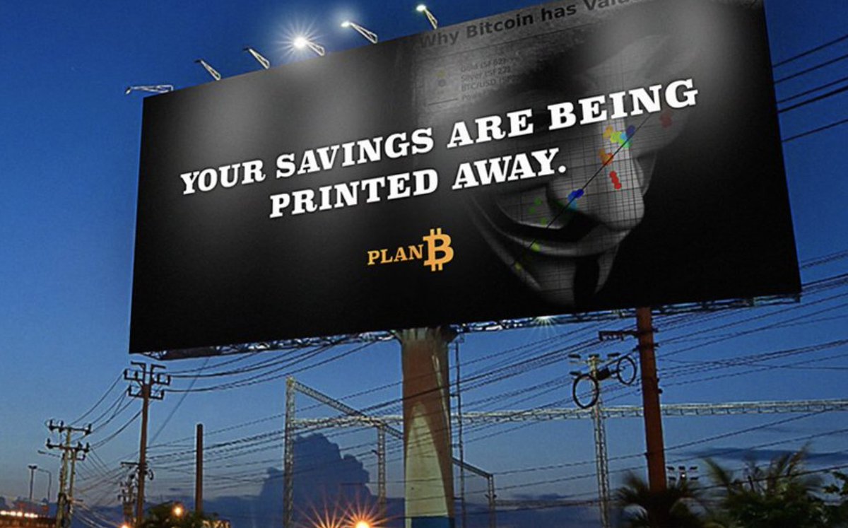 pete_rizzo_'s tweet image. ✨ #Bitcoin billboard over Los Angeles, exactly 4 years ago. "Your savings are being printed away."

True at $9k, true today 🔥