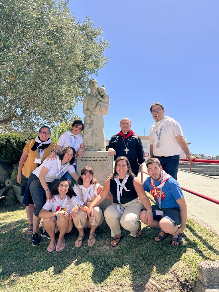 JMV_esp's tweet photo. Y concluimos🔚 la #Escueladecatequistas de #Marín24 con imágenes luminosas que irradian la fuerza de Dios en #JMVEspaña🇪🇸...y mañana comenzamos el Encuentro de los más jóvenes! Bienvenidos!😊🫂 https://t.co/oGag0O3EYs