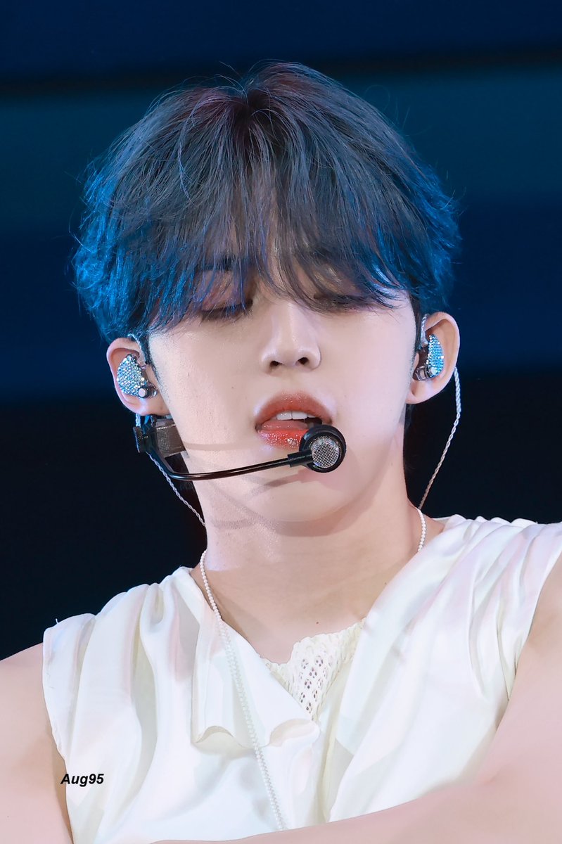 19950808_aug's tweet photo. 240723 Carat Land

#세븐틴 #SEVENTEEN #최승철 #승철 #에스쿱스

@pledis_17 https://t.co/gPqmoc7NTt