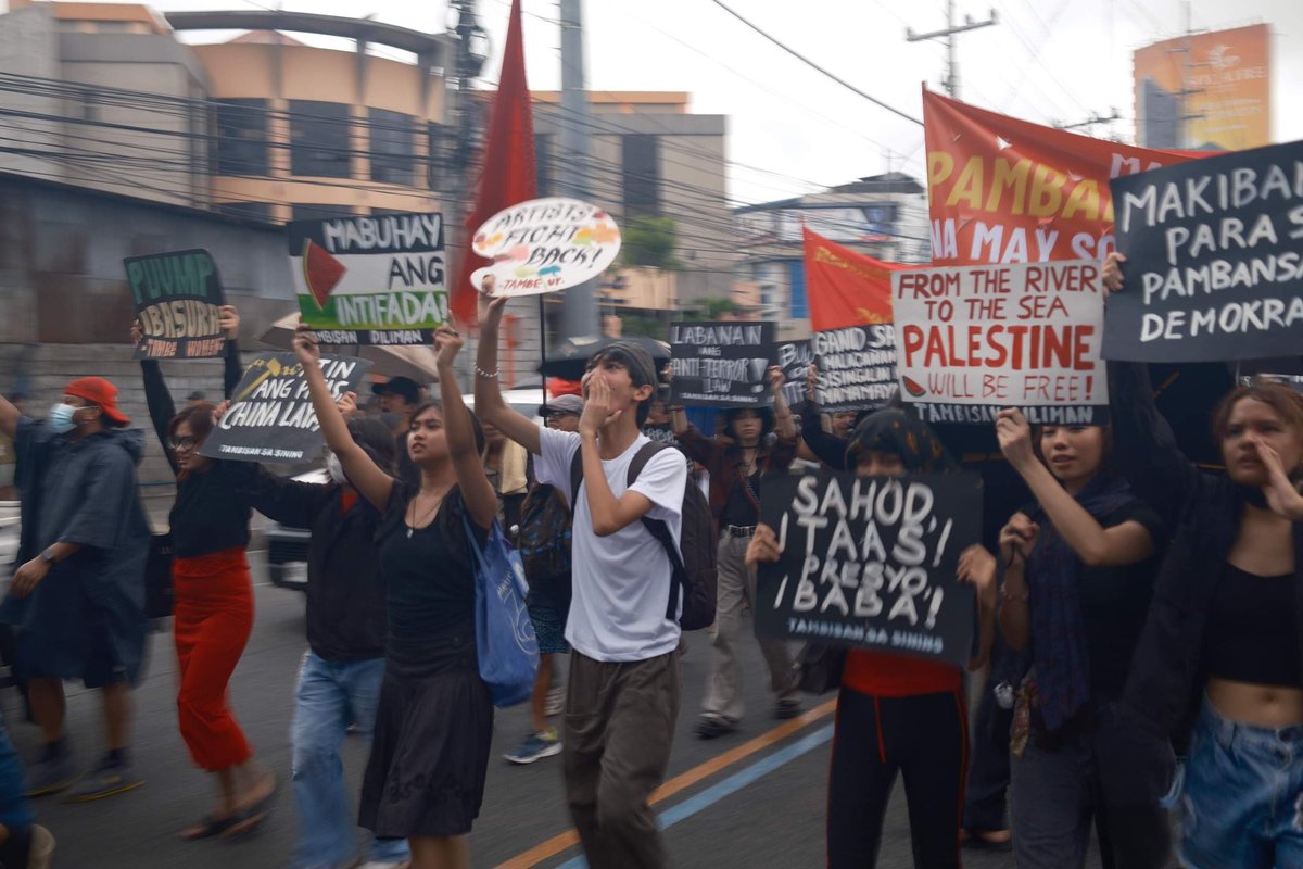 sanrih9e's tweet photo. danas na danas naman ang mga eababs na yan
#SONA2024
#PeoplesSONA
#SahodItaas https://t.co/1fU2oPAnHn