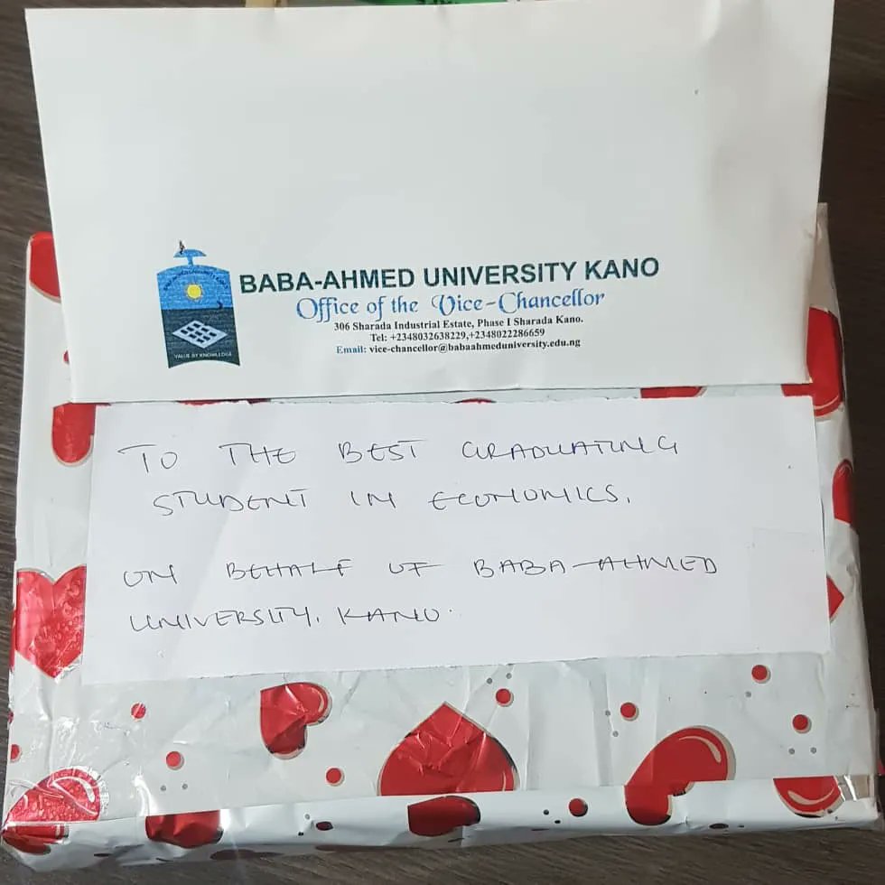 Giving Back To The Community; BAUK Presents Award of Excellence To The Best Graduating Student in Economics at the 2024 Graduation Ceremony of Prime College, Kano.
#babaahmeduniversity #primecollege #grauduation2024 #awardofexcellence