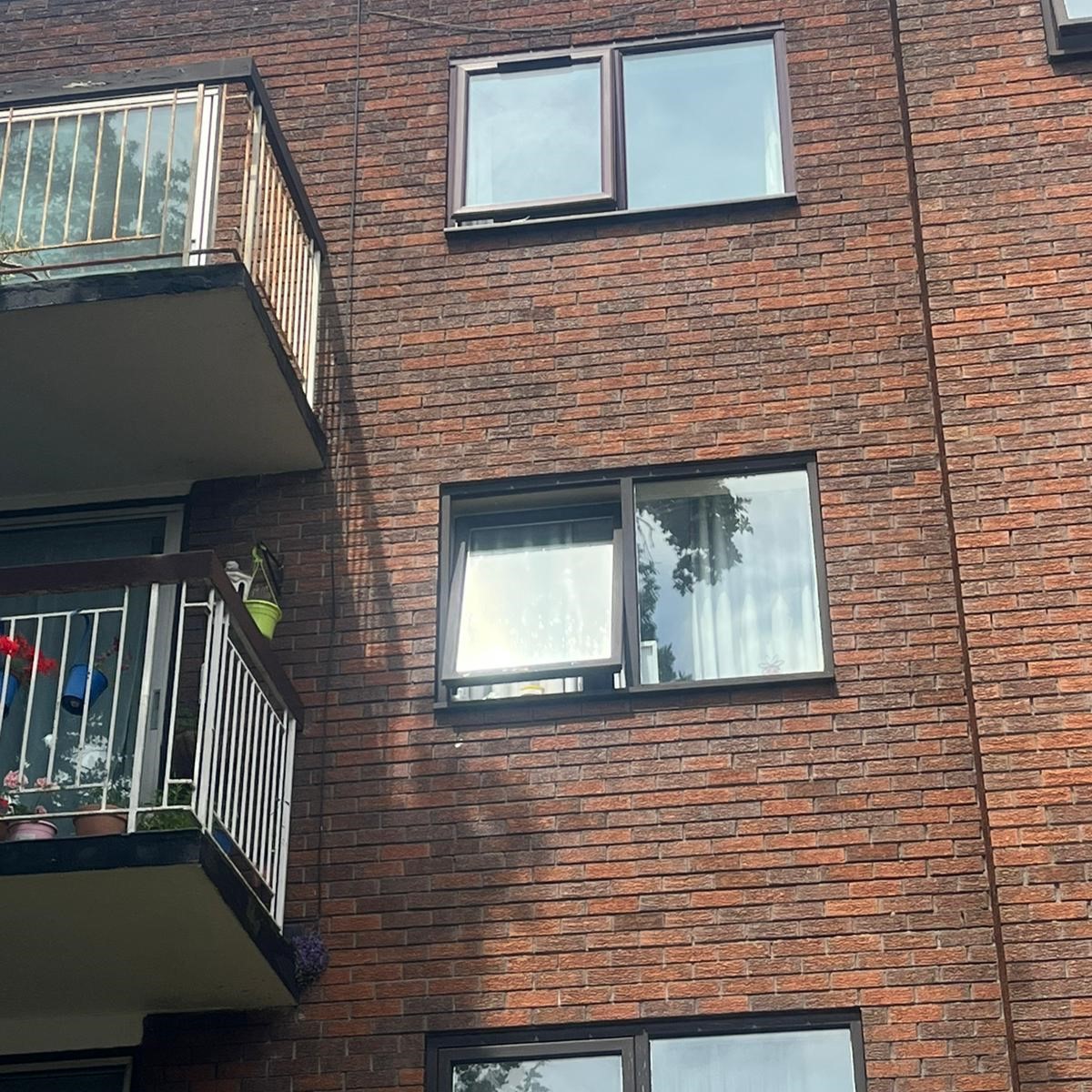 WembleyWindows's tweet image. From pane to frame, every detail of a Wembley Windows uPVC project reflects our commitment to excellence.✨🪟

Observe as we transform this stately building with precision-crafted uPVC windows, enhancing its charm while infusing it with modern efficiency. 

#WhichTrustedTraders