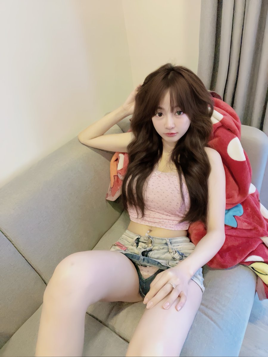 มานอนด้วยกันไหมคะ🥰 https://t.co/9hcZAxUiJa